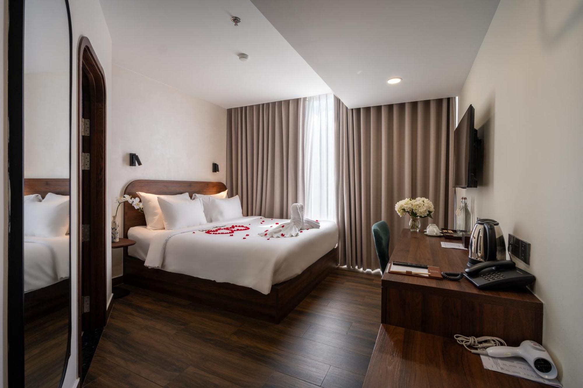 Executive King Room - City View