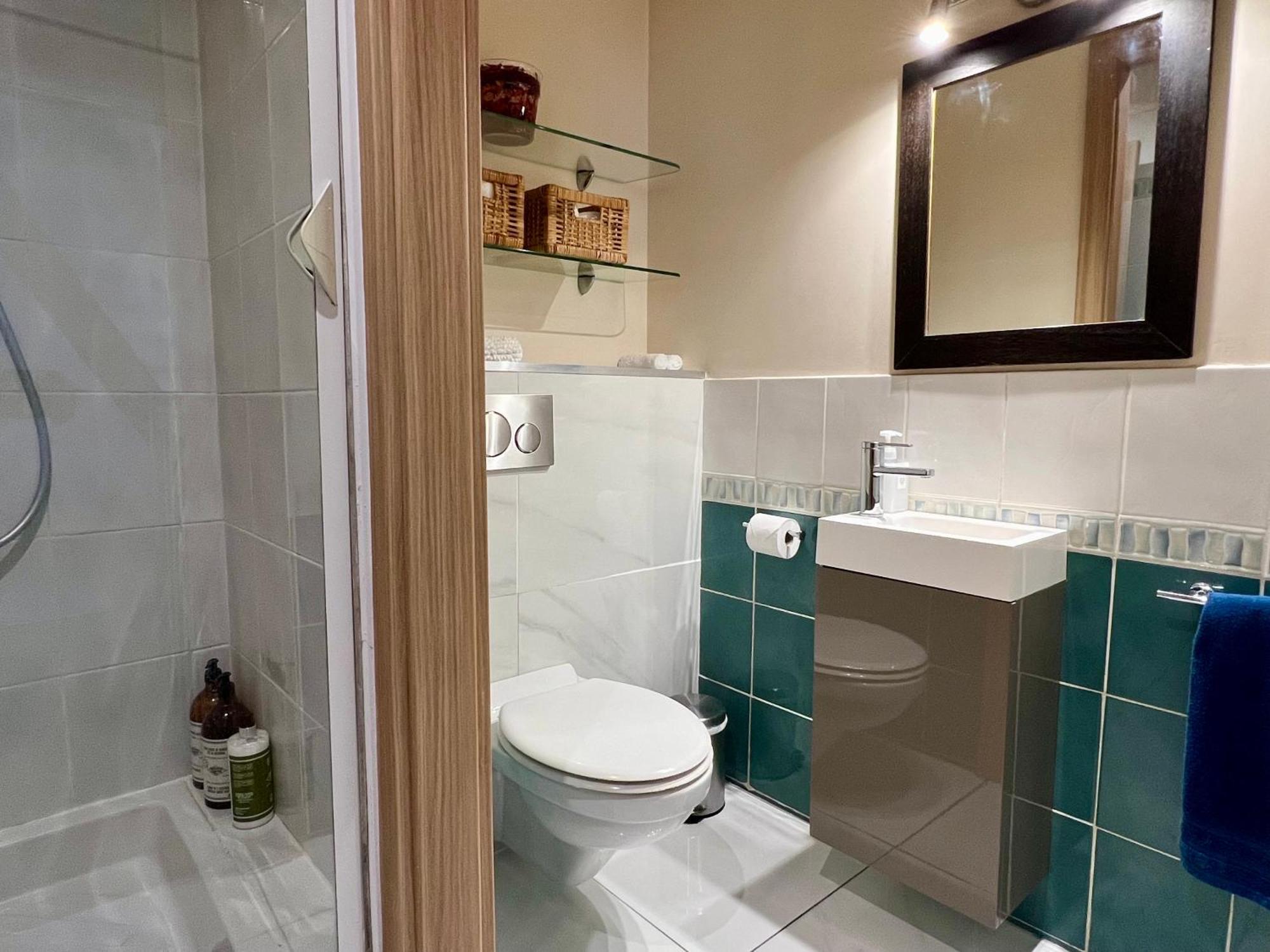 King Suite Spa Bath