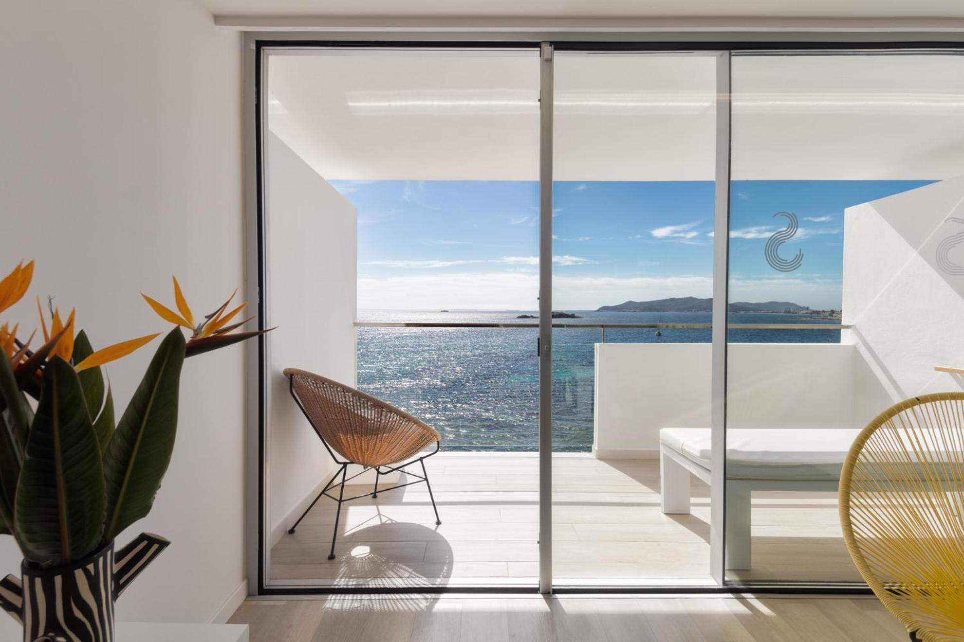 Studio Apartment Sea View Higher Floors