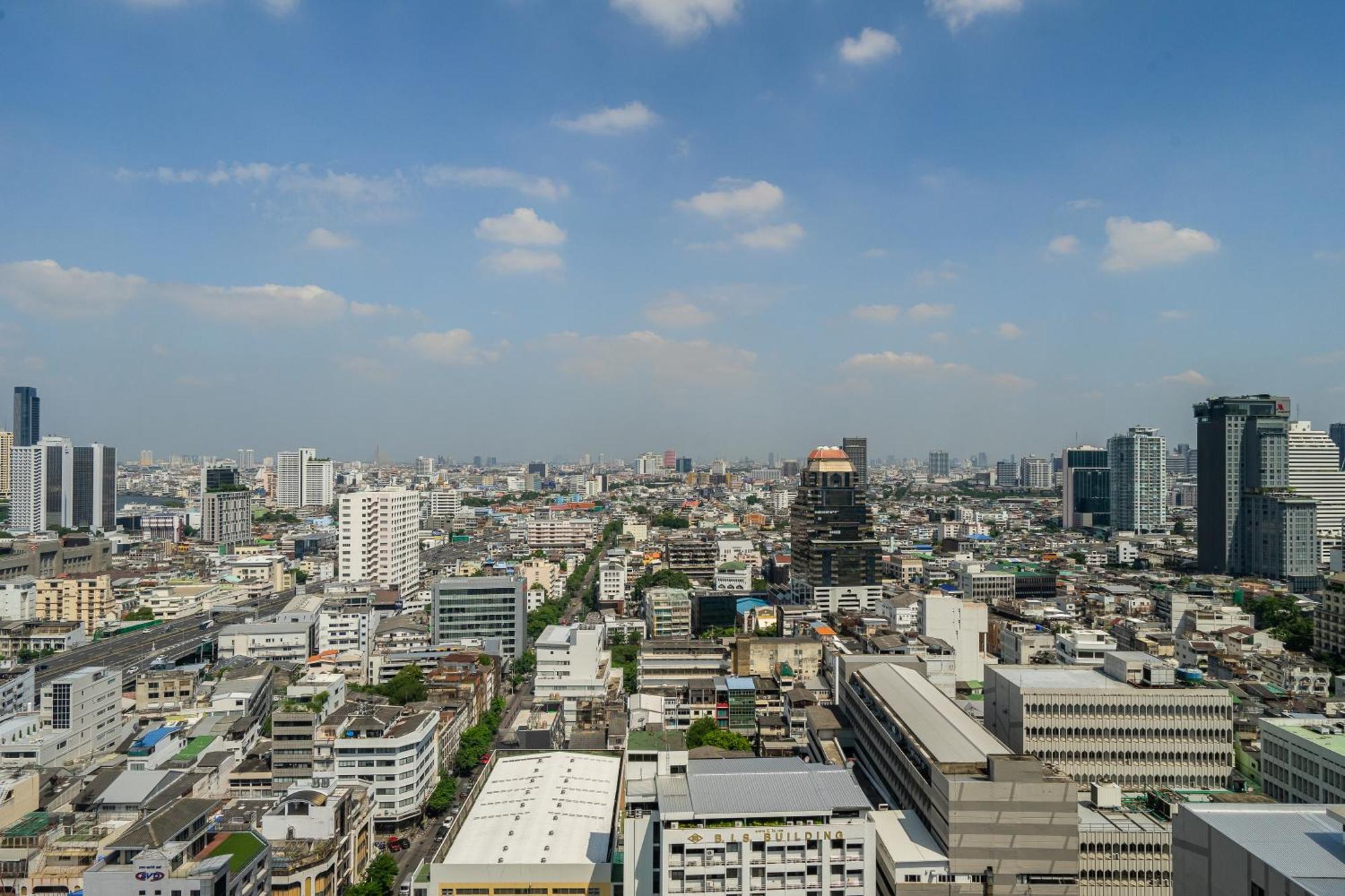 One-Bedroom Premium King Suite with City View