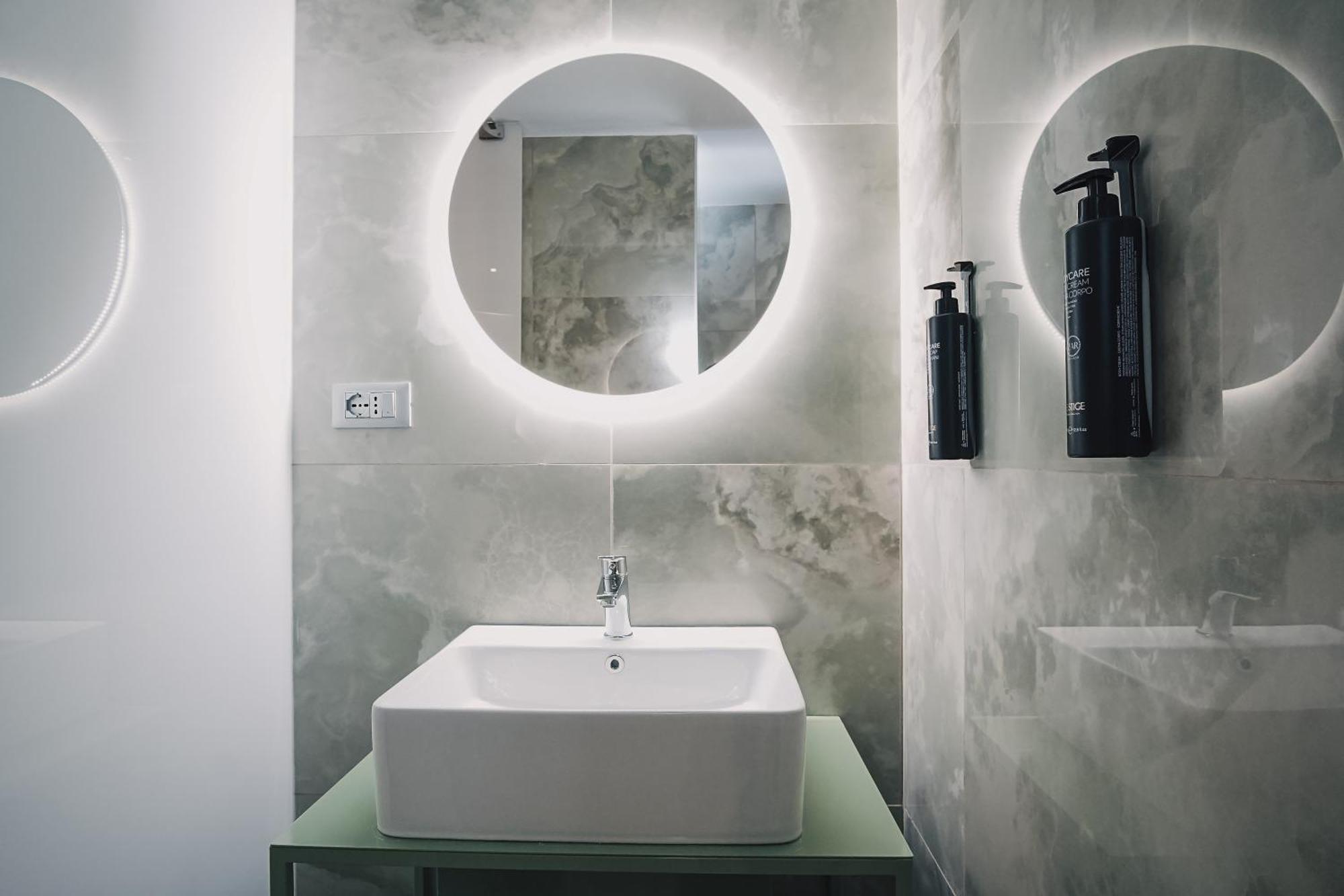 Small Double Room,1611109860:JPEG