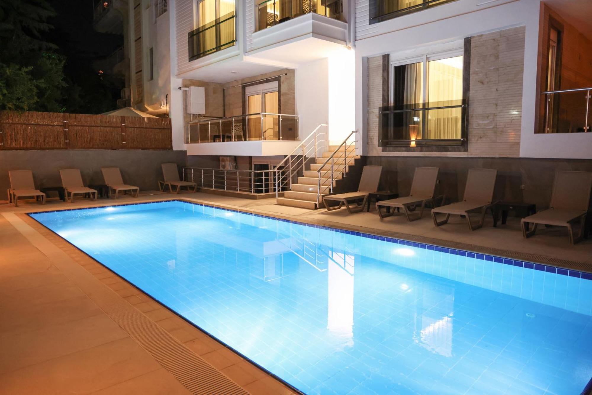 Basement Jacuzzi Apartment