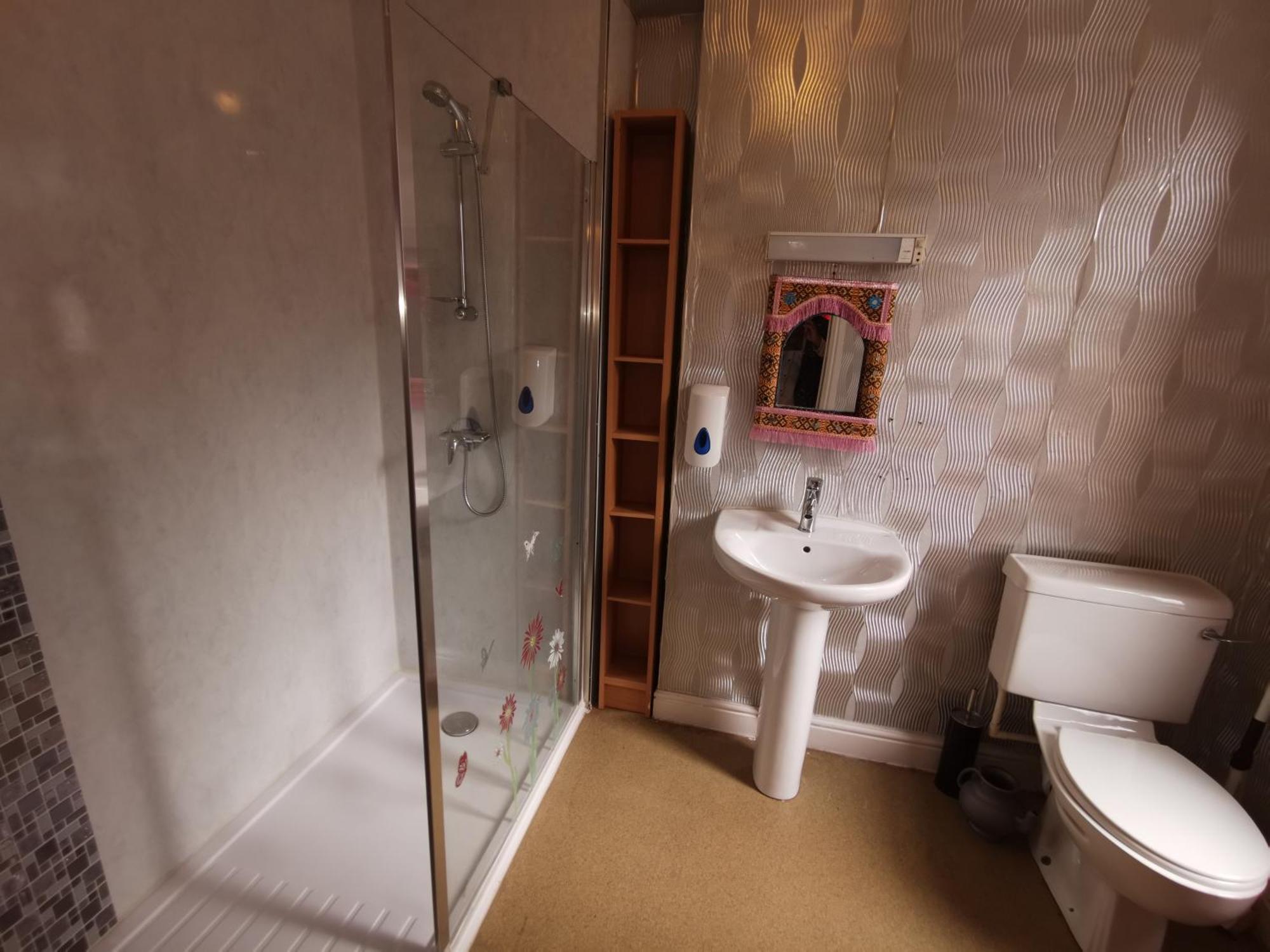 Quadruple Room with Shower