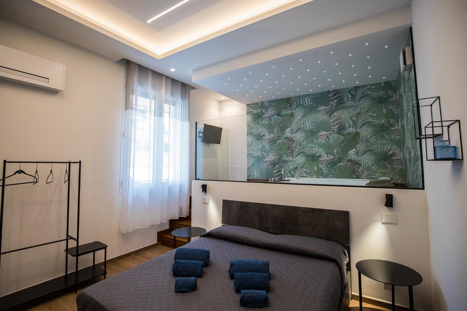Queen Room with Spa Bath