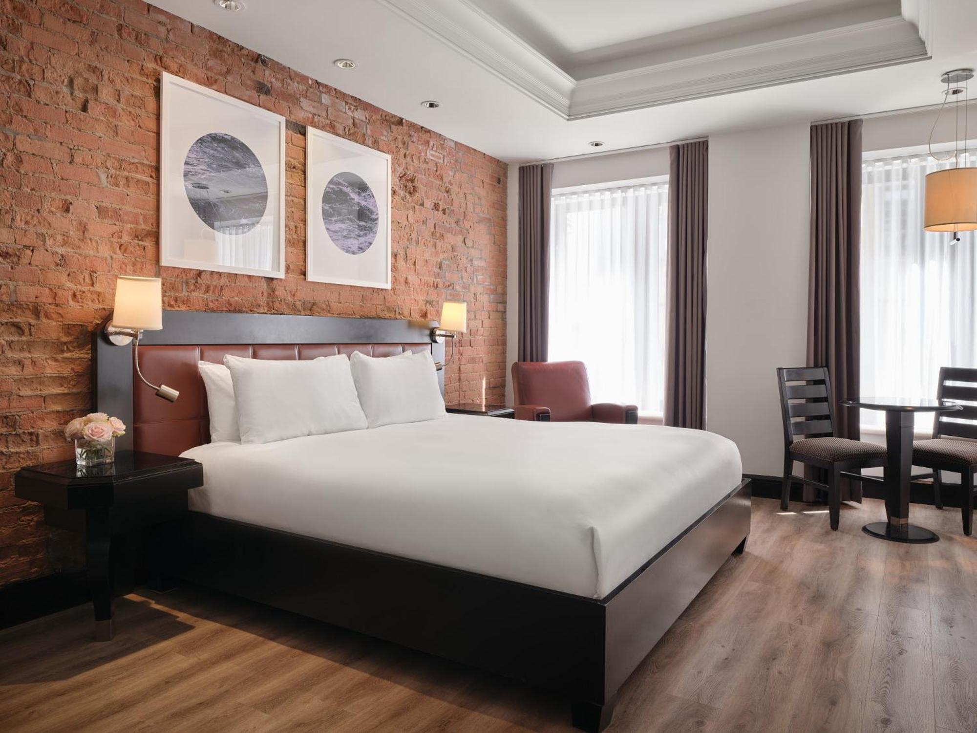 Superior King Room