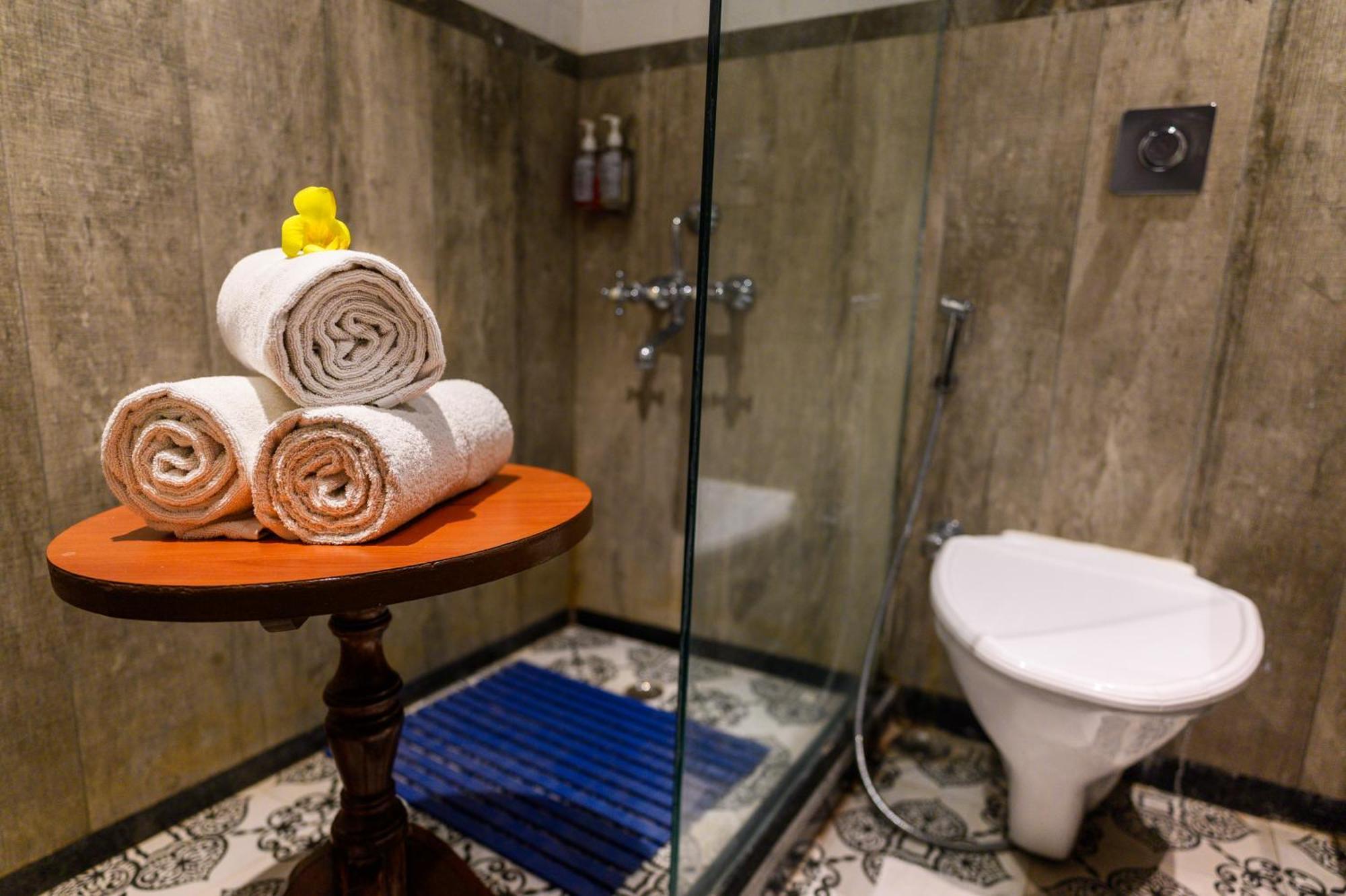 Deluxe King Suite