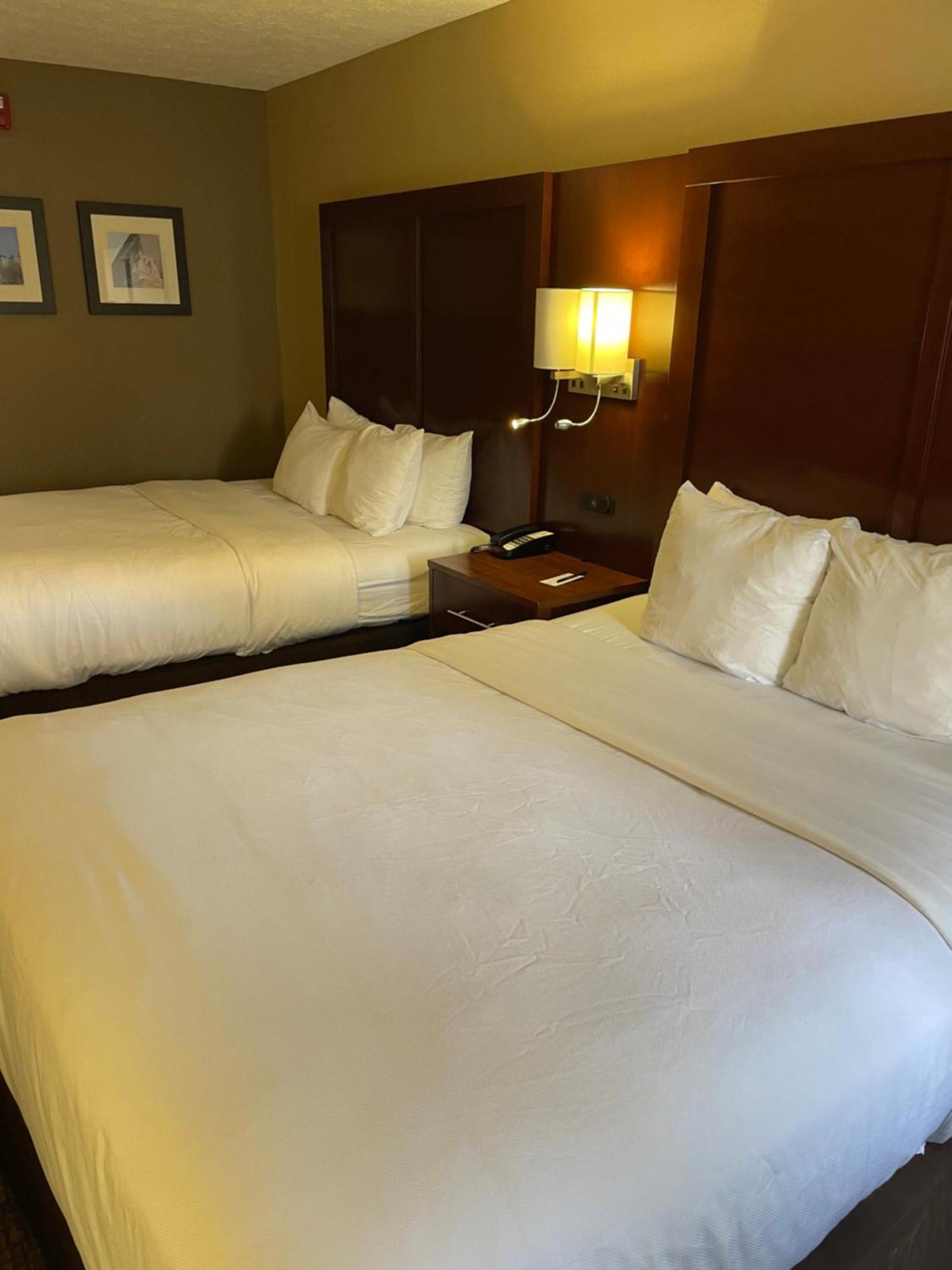 Queen Room with Two Queen Beds - Non-Smoking