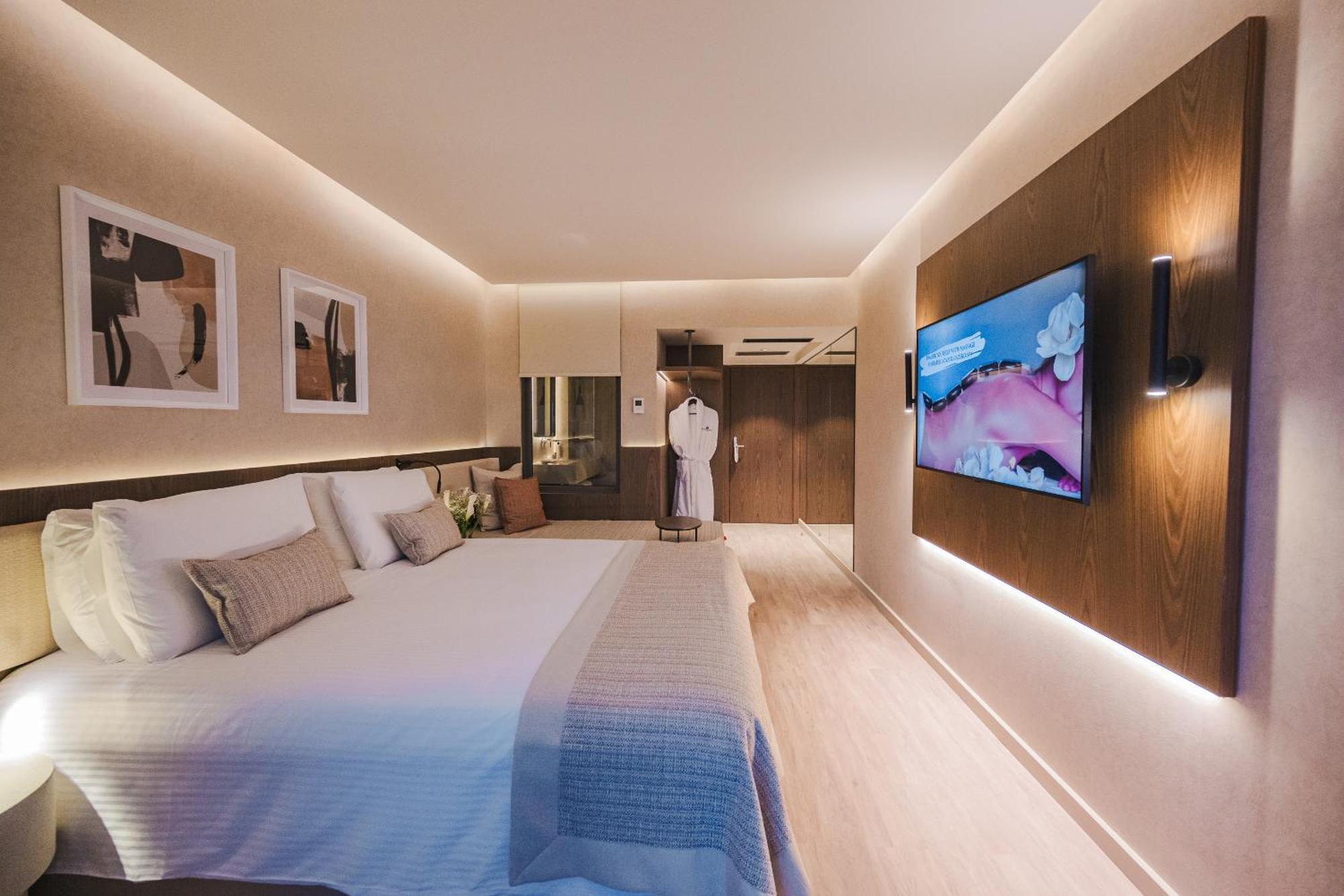 Executive Room Pool View