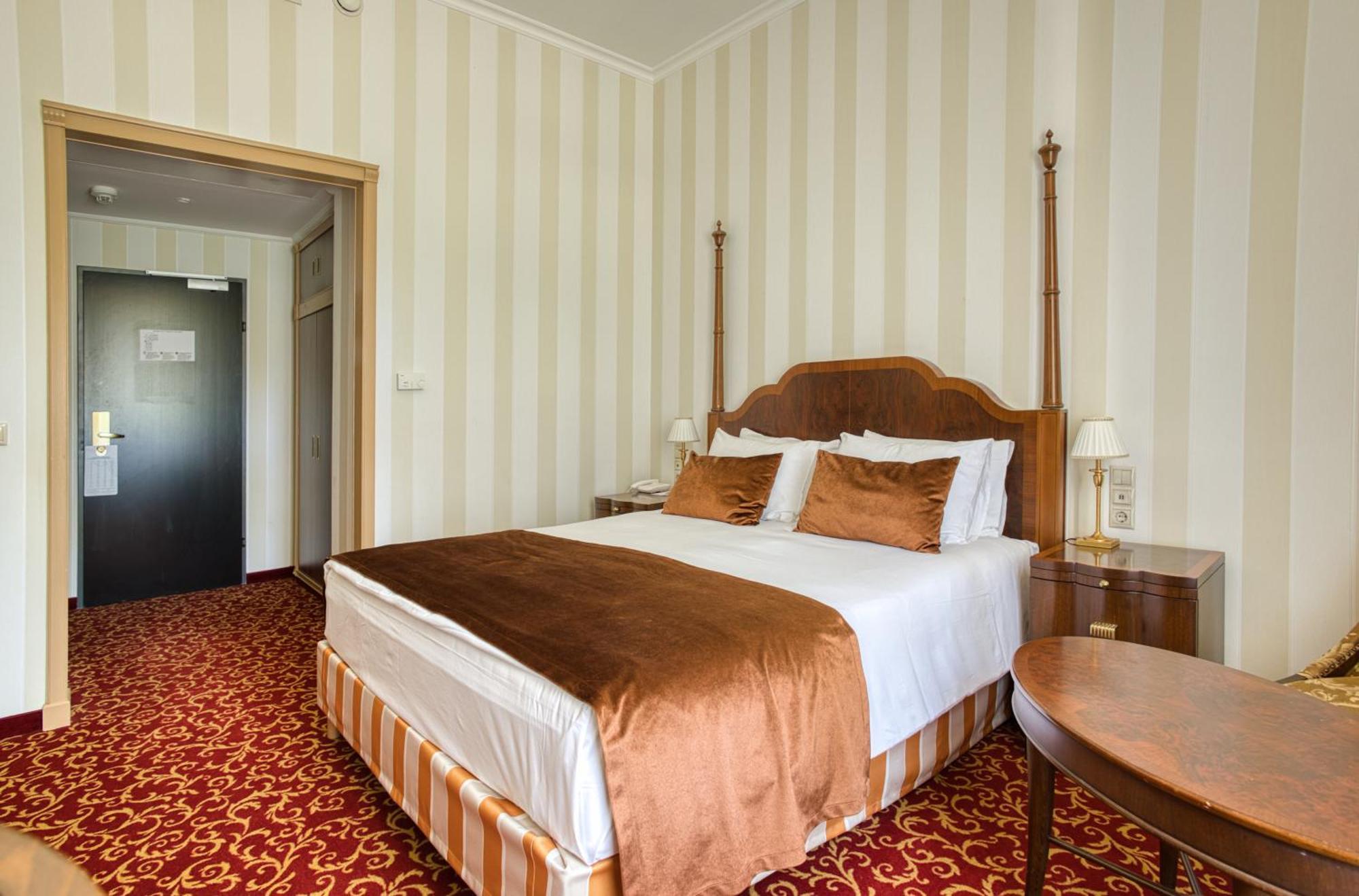 Deluxe Double Room with Wellness and Fitness Access