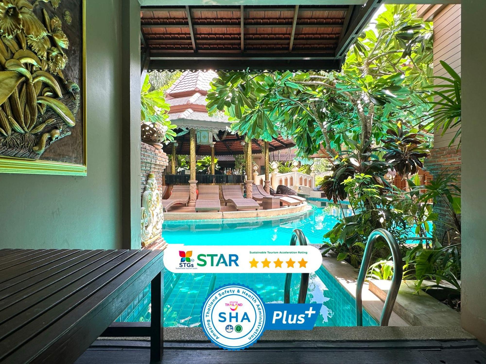 Deluxe King Pool Access,1608365634:JPEG