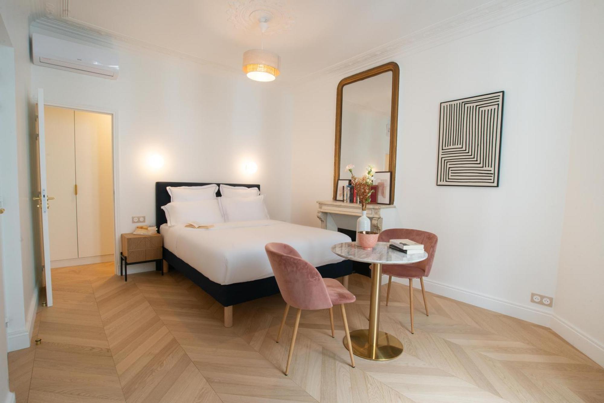 Superior Apartment