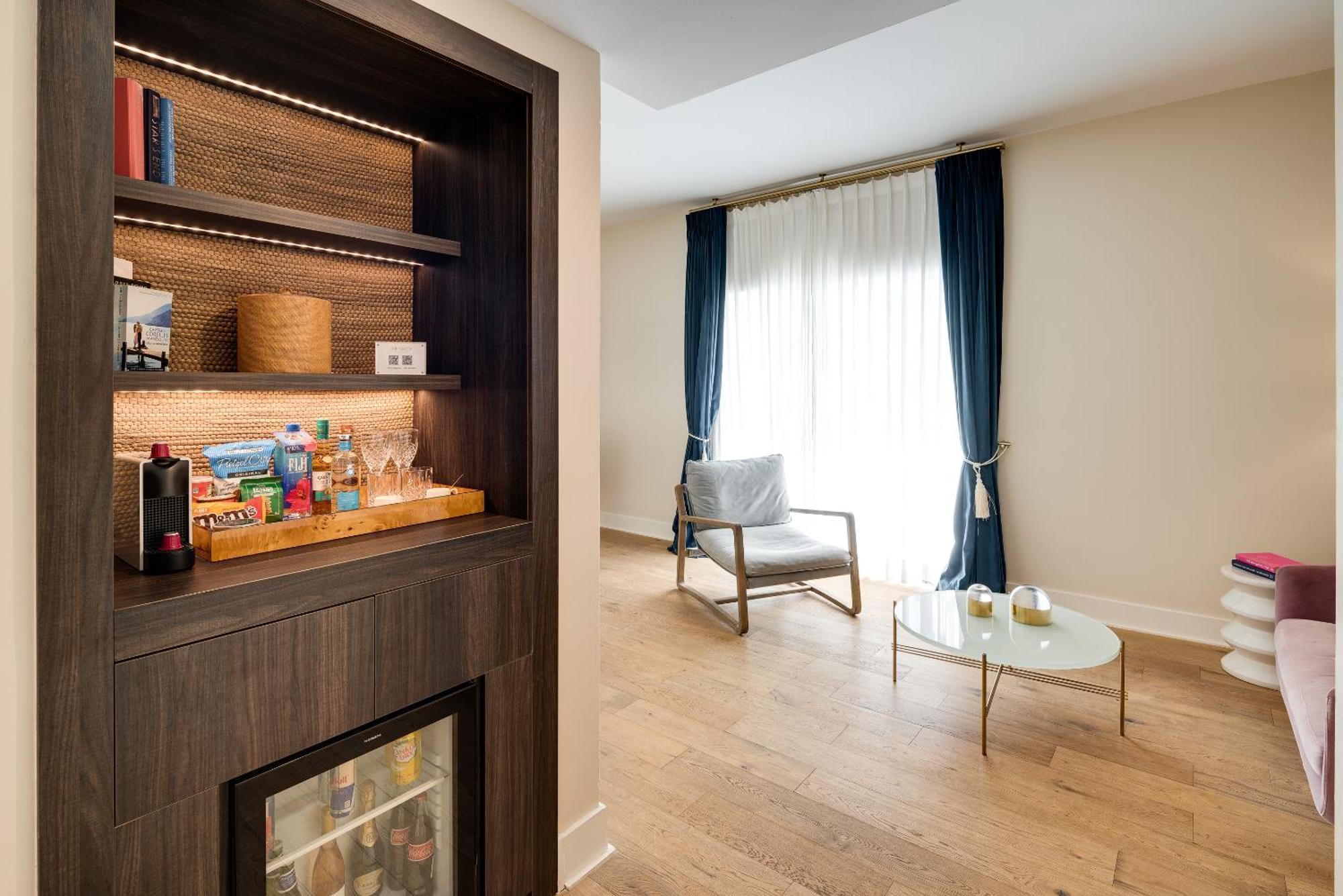 One Bedroom Suite Queen