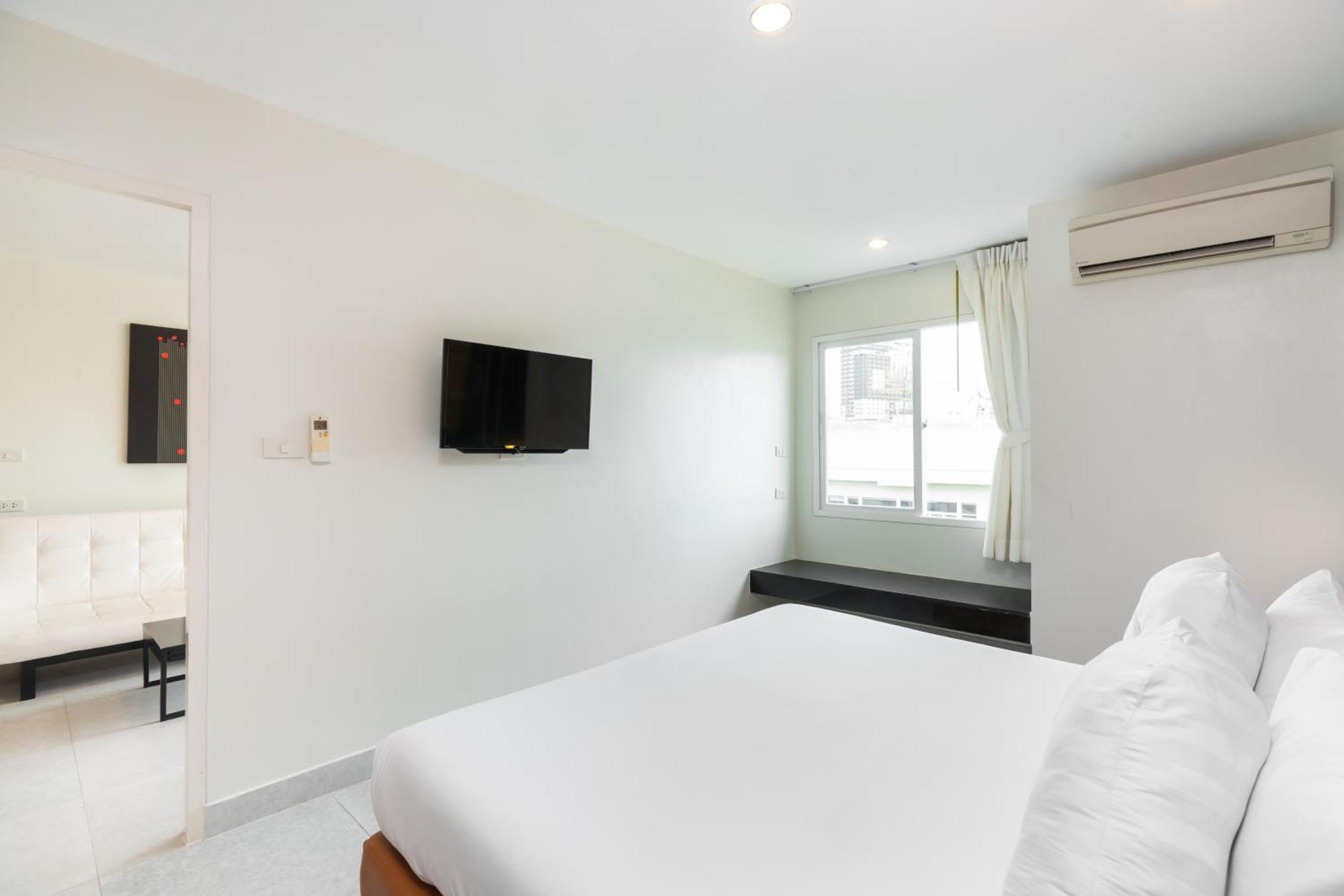 Grand Suite Pool Access