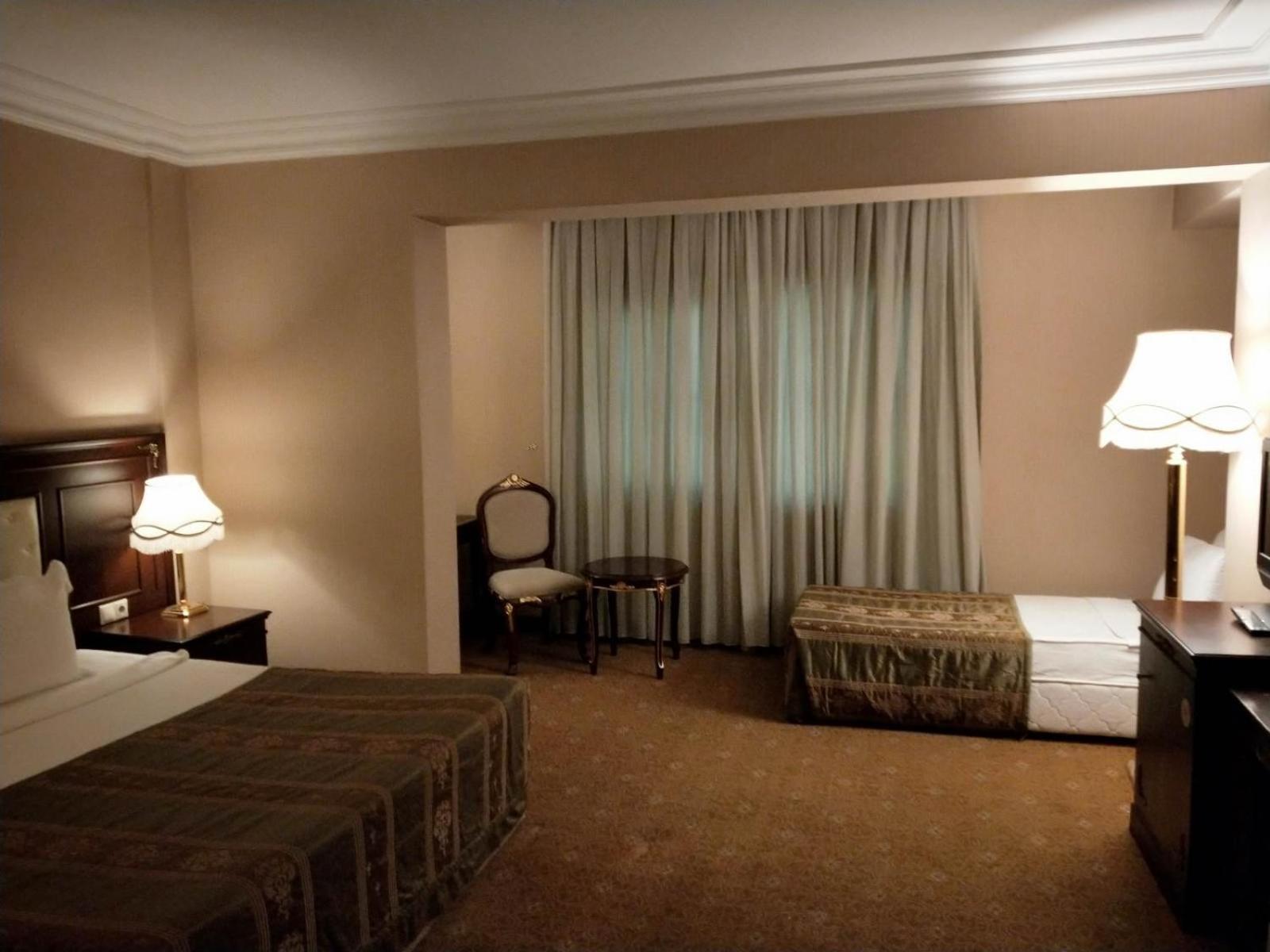 Deluxe Suite