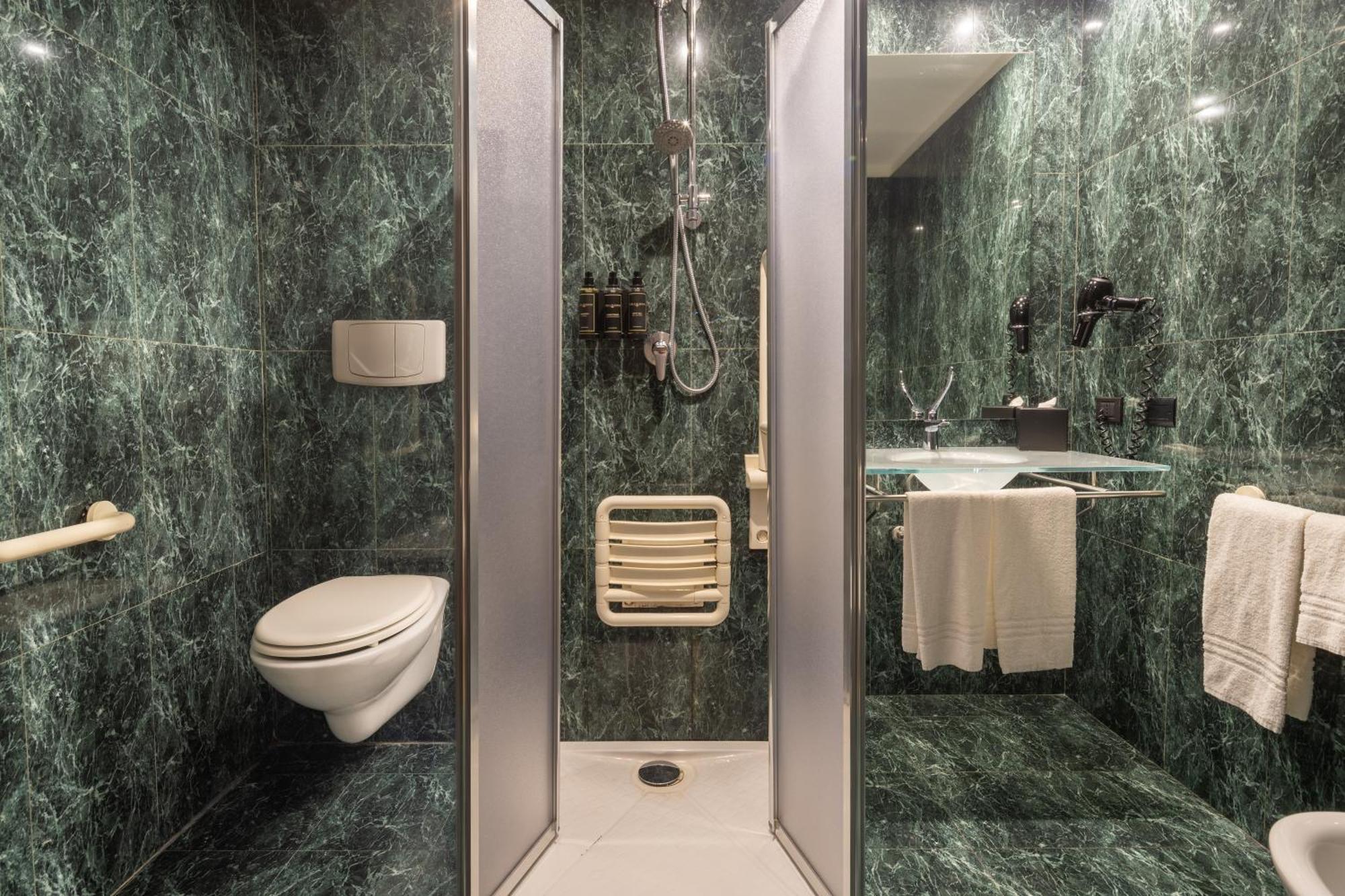 Standard Triple Room - Disability Access