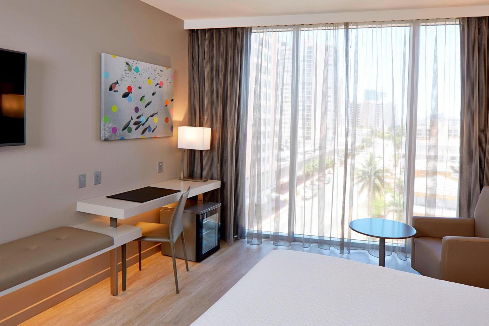 Deluxe High Floor, Guest room, 1 King, High floor