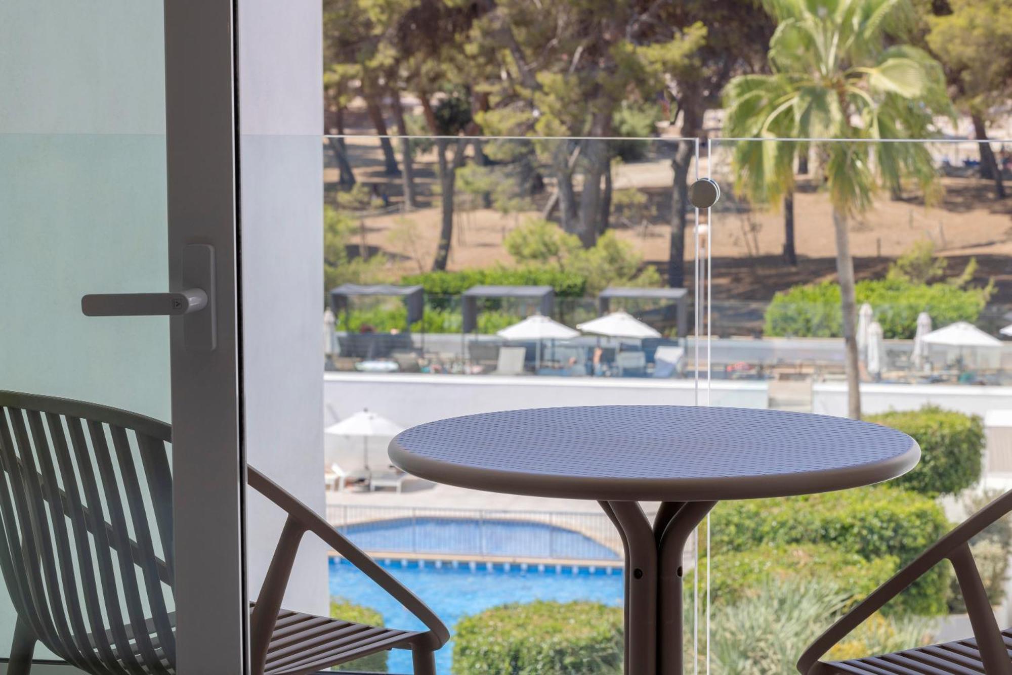 Junior Suite with Balcony