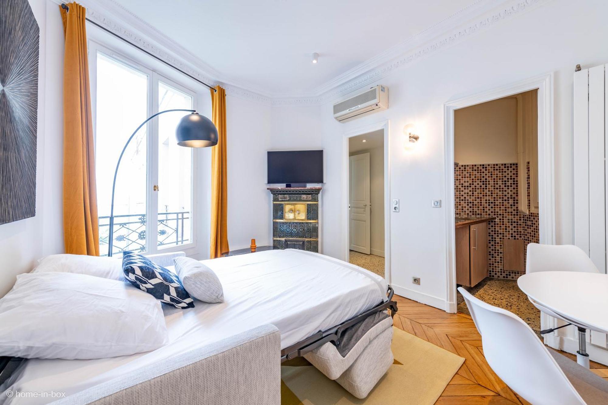 One-Bedroom Apartment