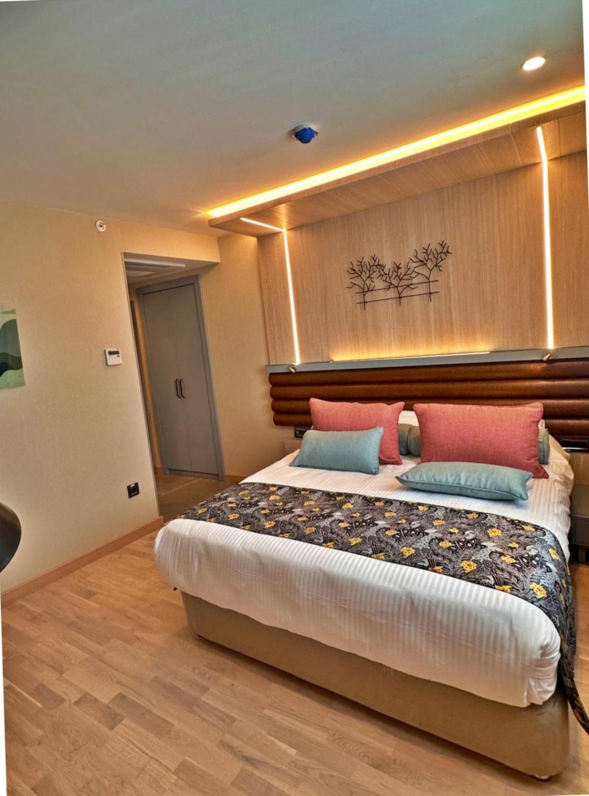 Special Offer - Double or Twin Room with One Way Airport Transfer