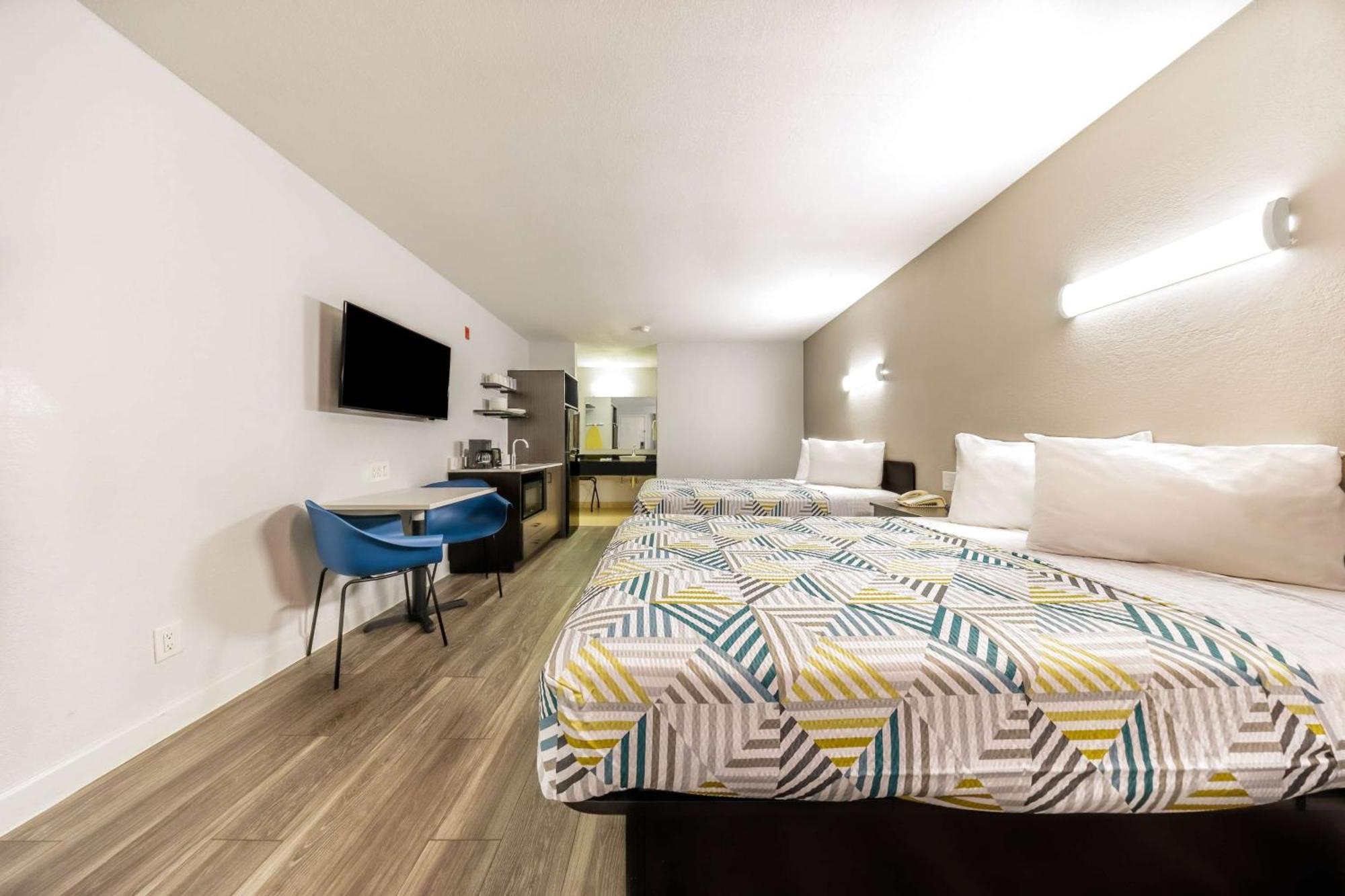 Quadruple Room - Non-Smoking