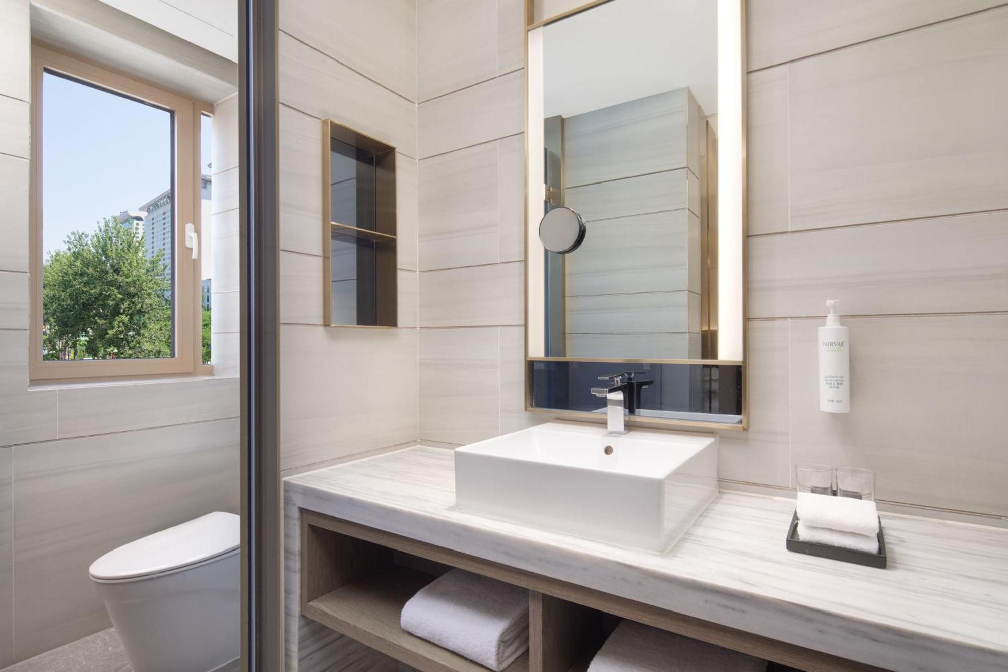 Standard Twin Room with City View