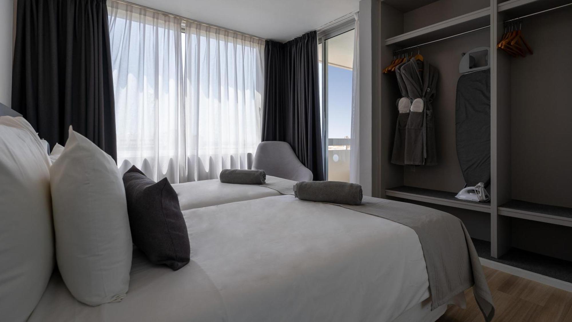 Junior Suite with Pool View (2 Adults)