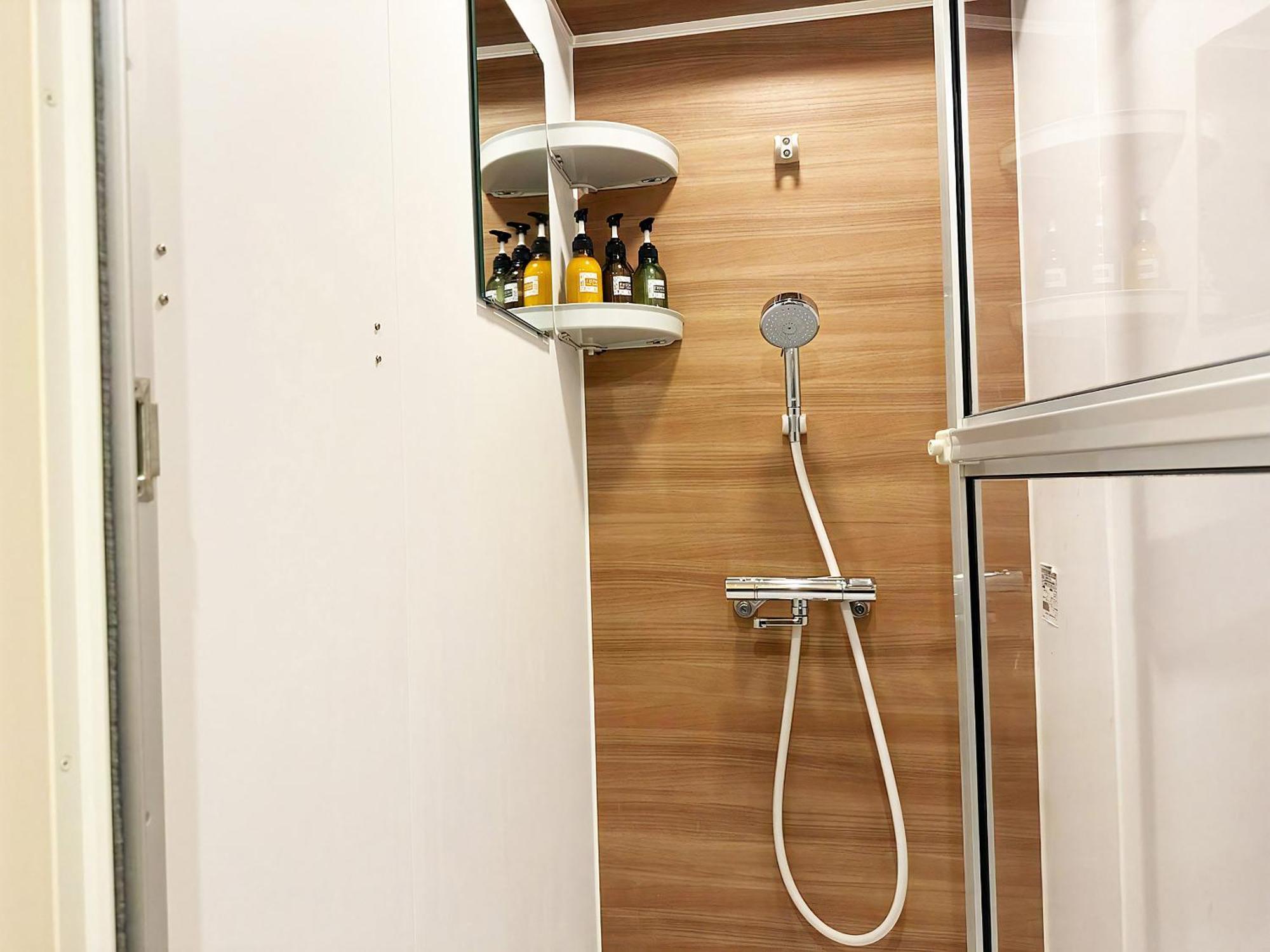 Twin Room with Shower - Non-Smoking