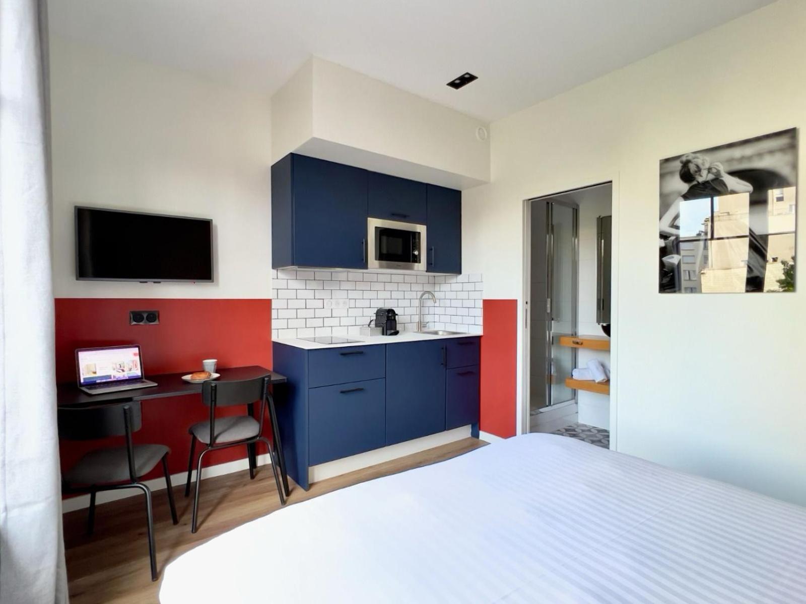 Medium Studio Kitchen Balcony