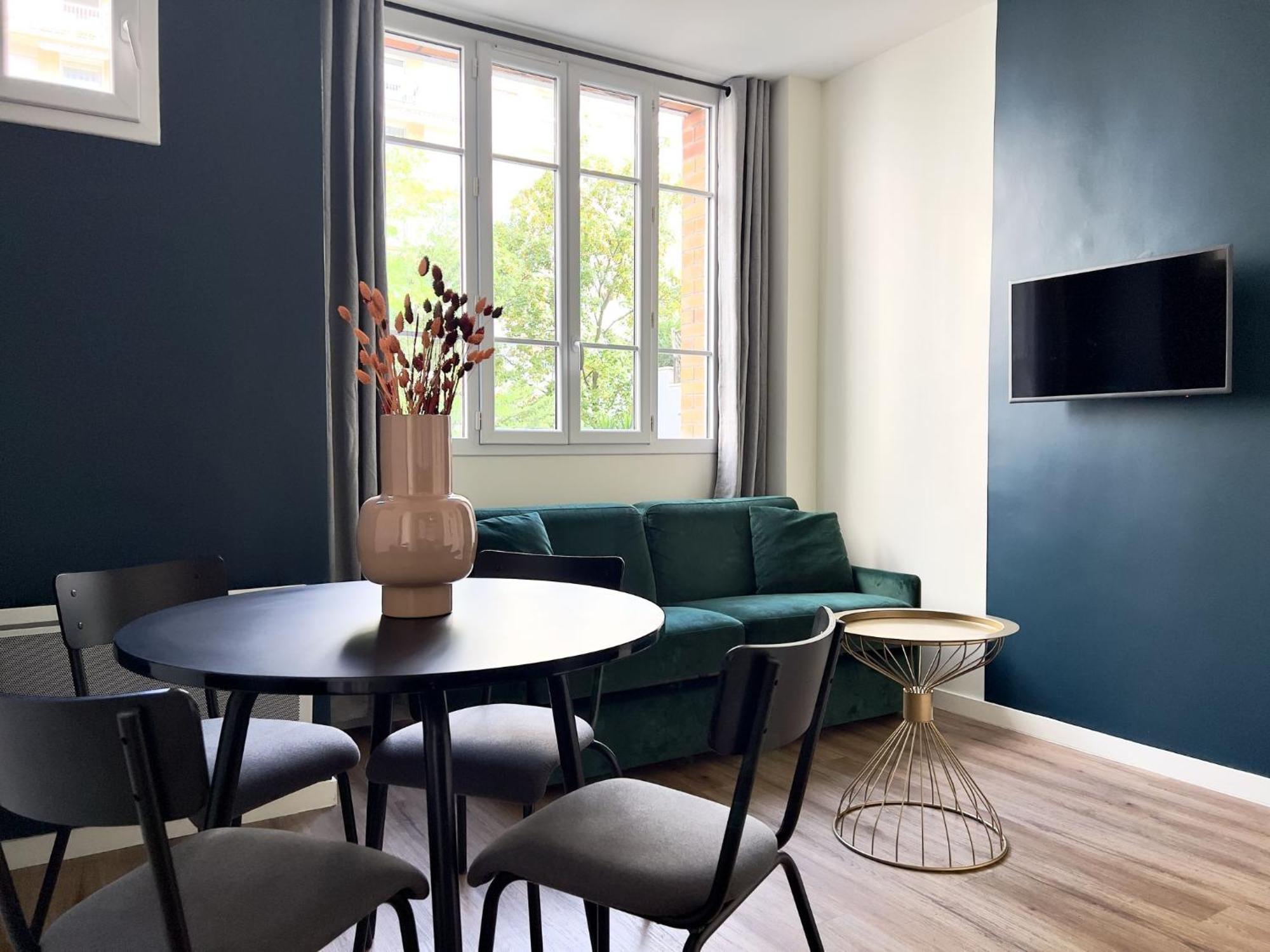 1 Bedroom Apartment Sofa Bed