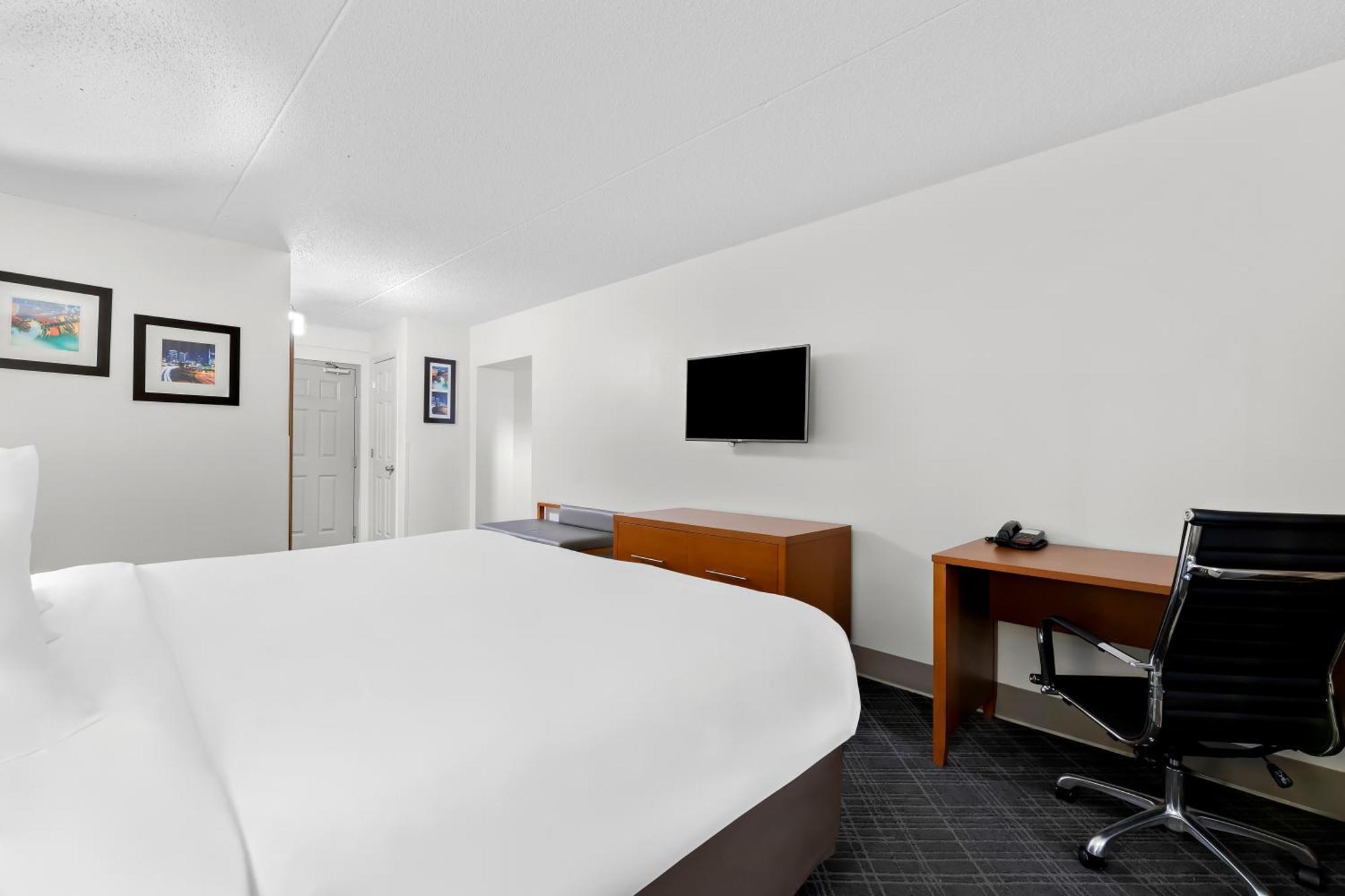 King Suite Non-Smoking