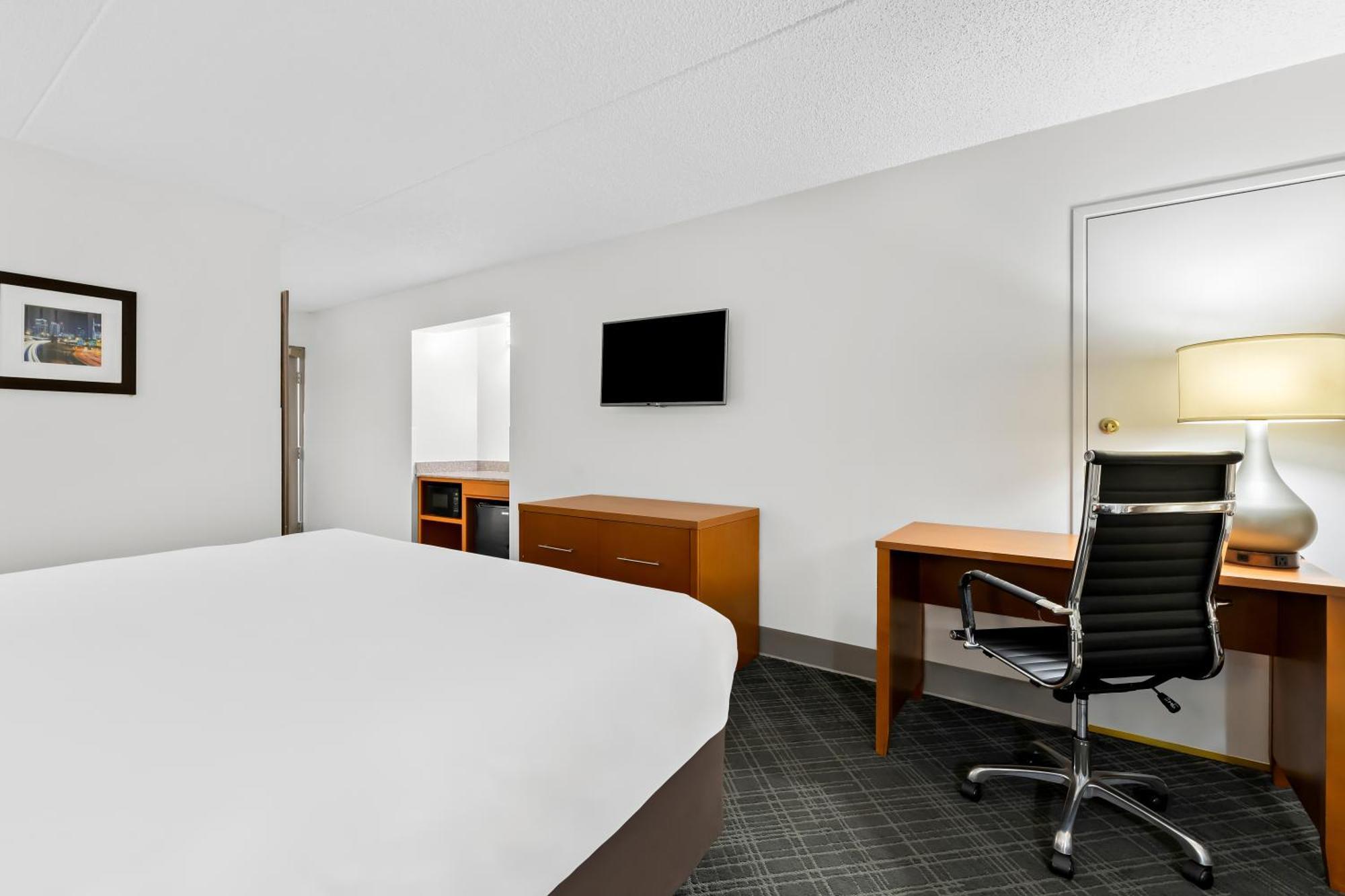 King Room Accessible or Non-Smoking