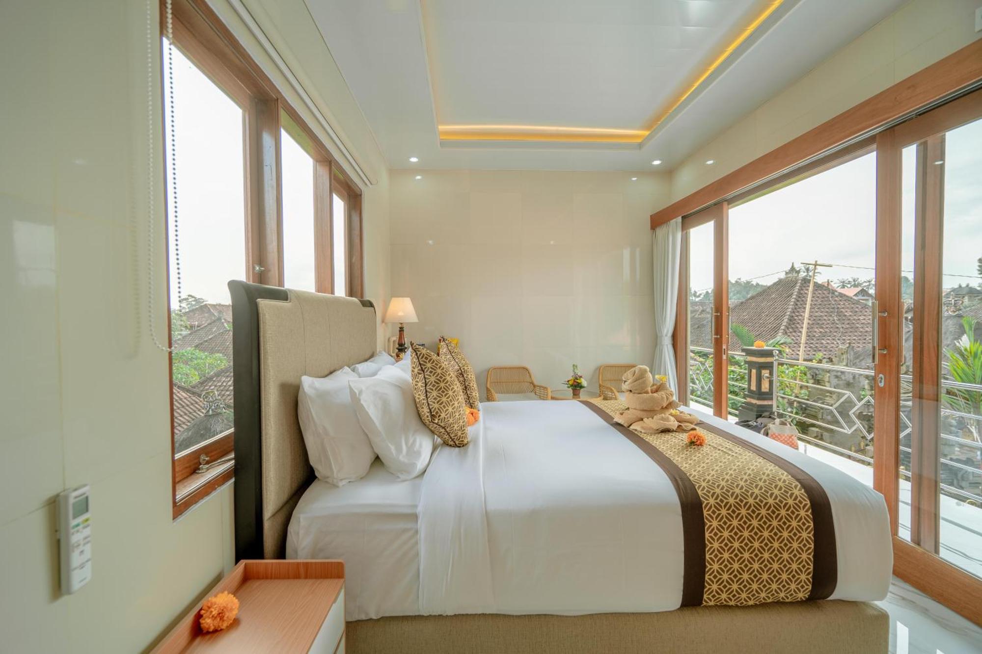 Deluxe Double Room with Balcony