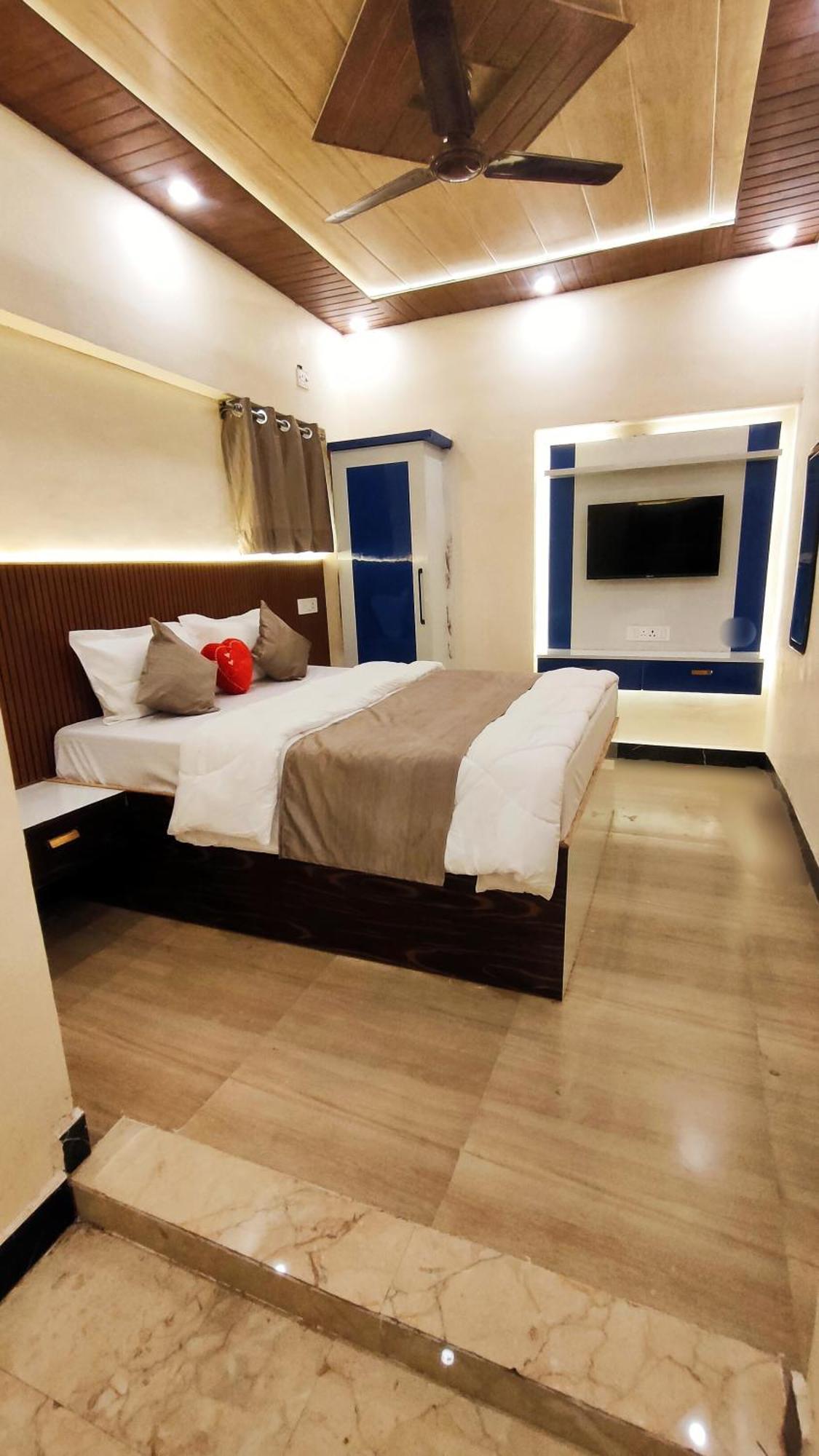 Deluxe Family Suite
