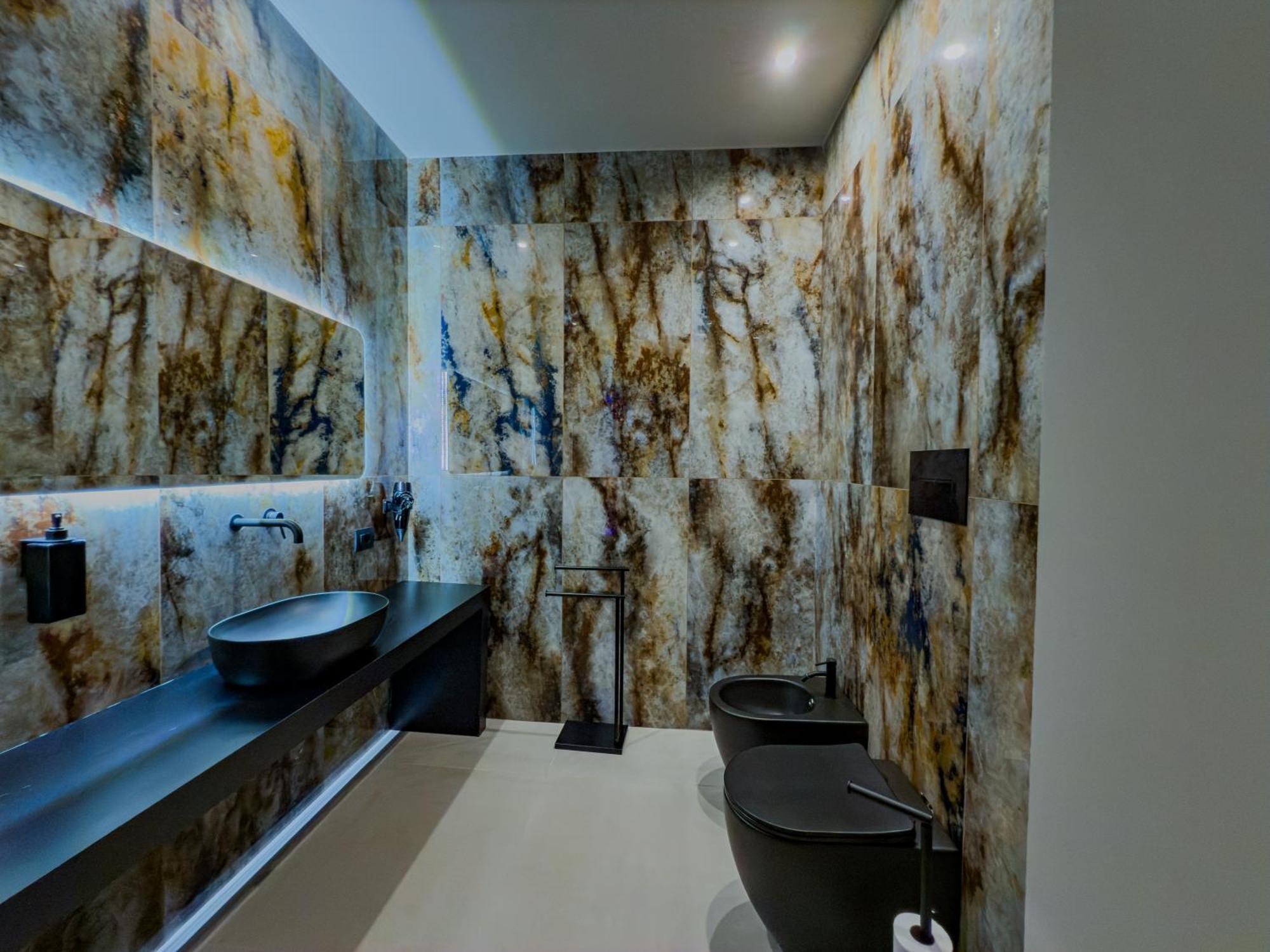 King Room with Spa Bath