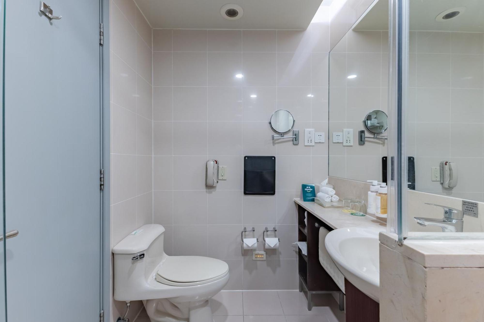 Premium Twin Room with Lounge Access