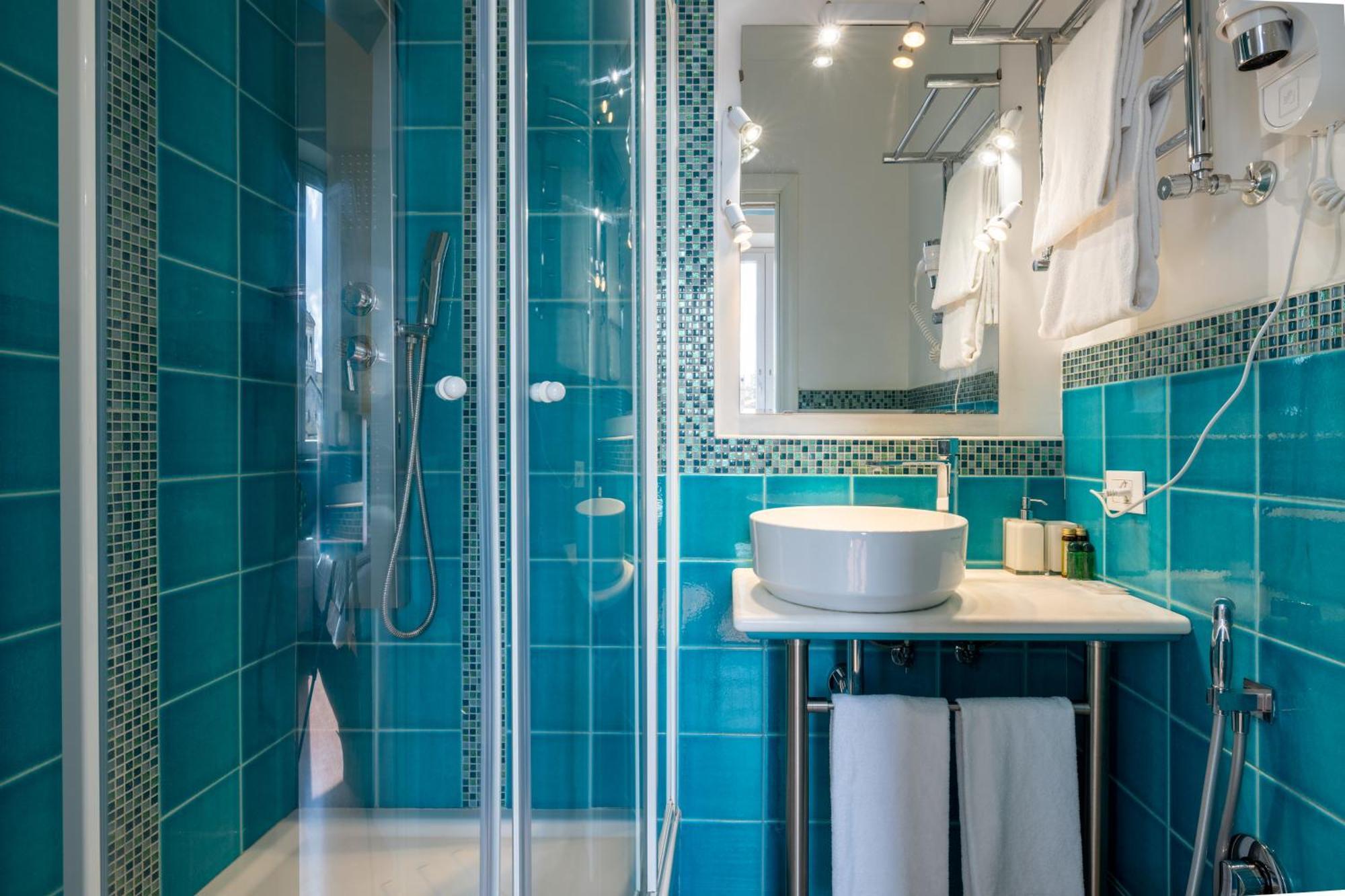 Double or Twin Room with Bathroom