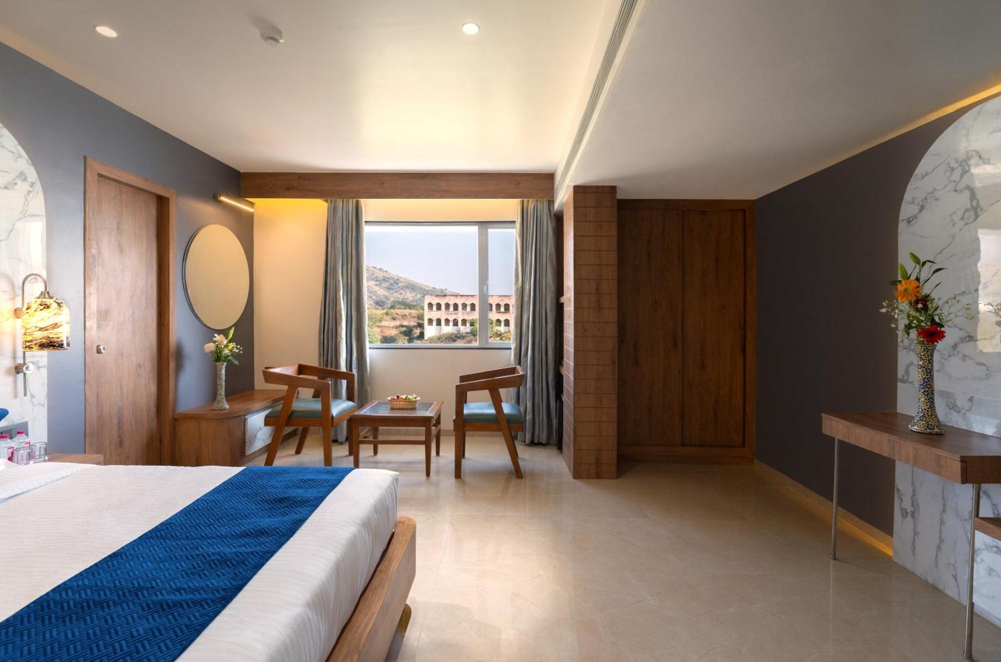 Superior King Room,1618367762:JPEG