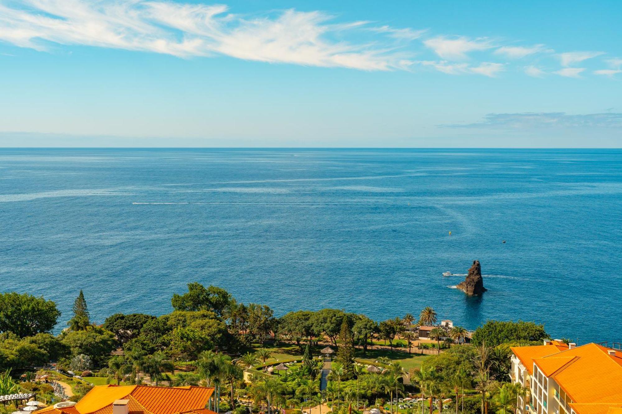 Superior Double or Twin Room with Sea View (3 Adults)