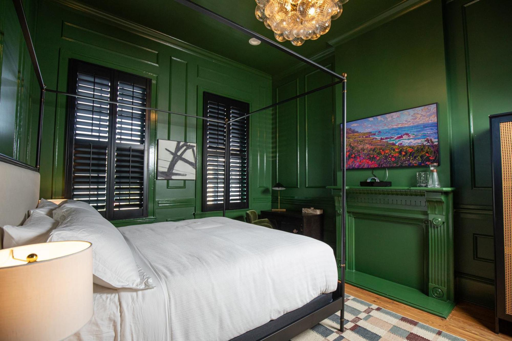 Standard King Room