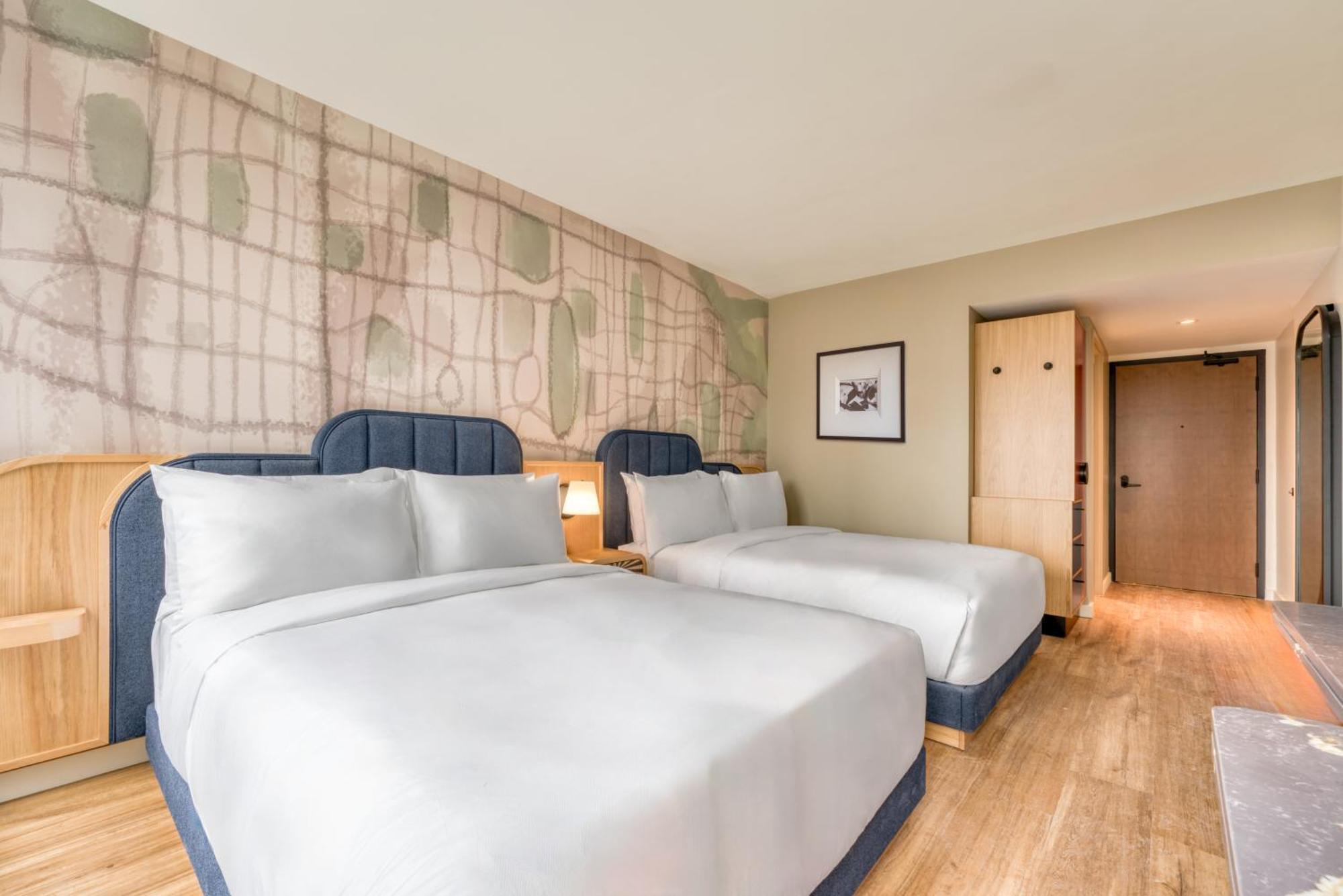 Queen Room with Two Queen Beds,1620810399:JPEG