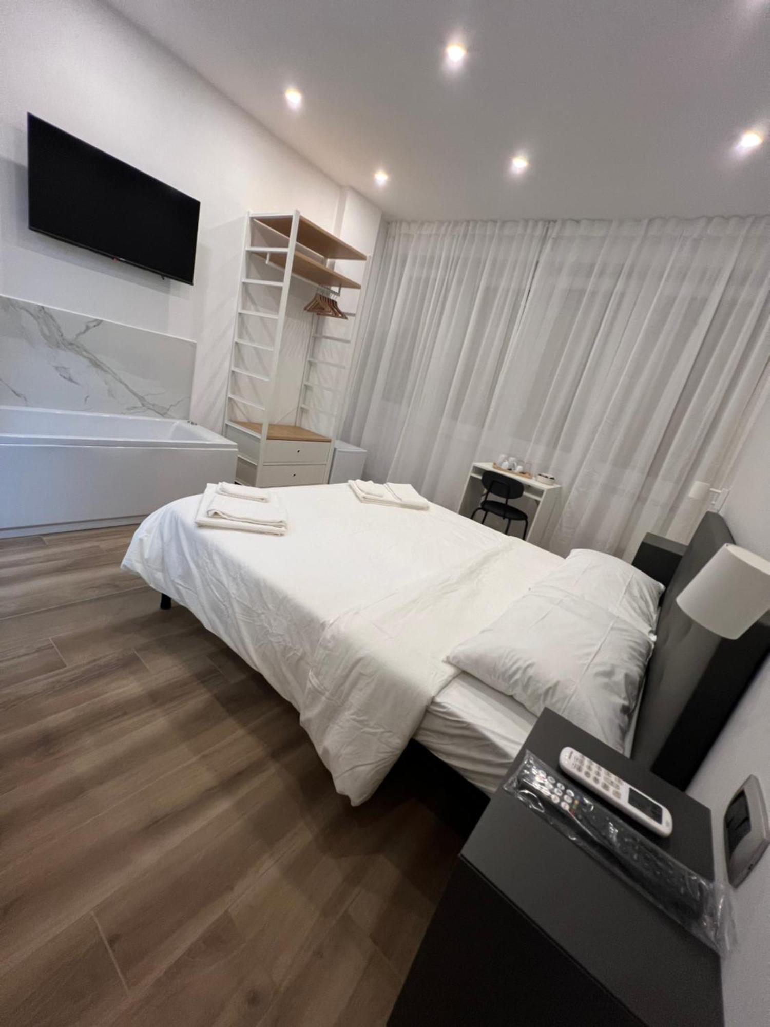 Double Room with Spa Bath