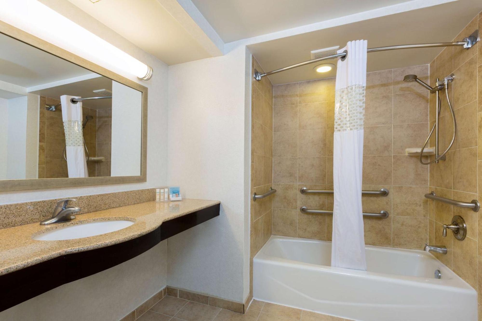 King Room - Mobility Access/Non-Smoking