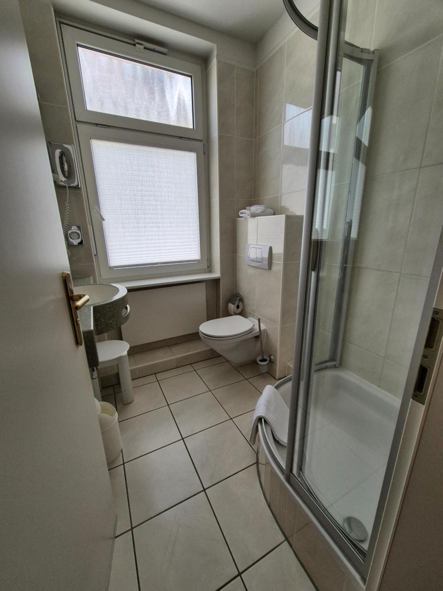 Comfort Single Room with Shower