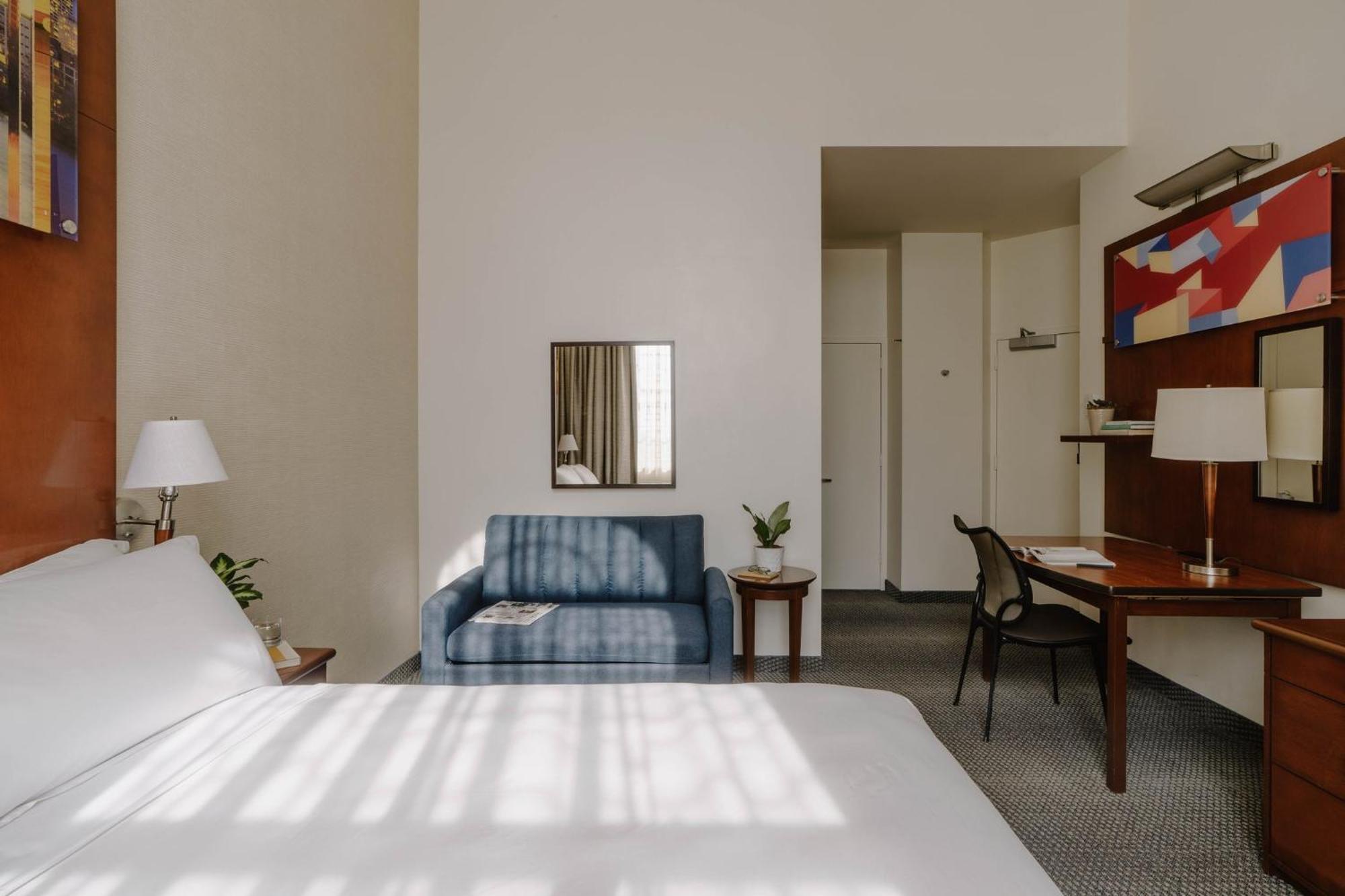 Superior Queen Room with Kitchenette