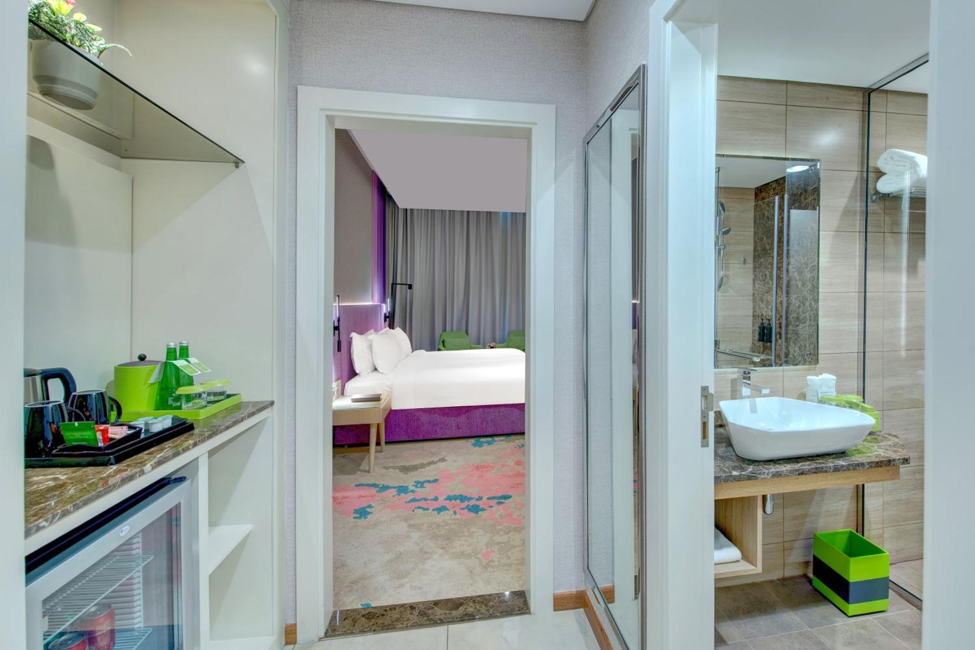 King Room with City View - Non-Smoking,1624288792:JPEG