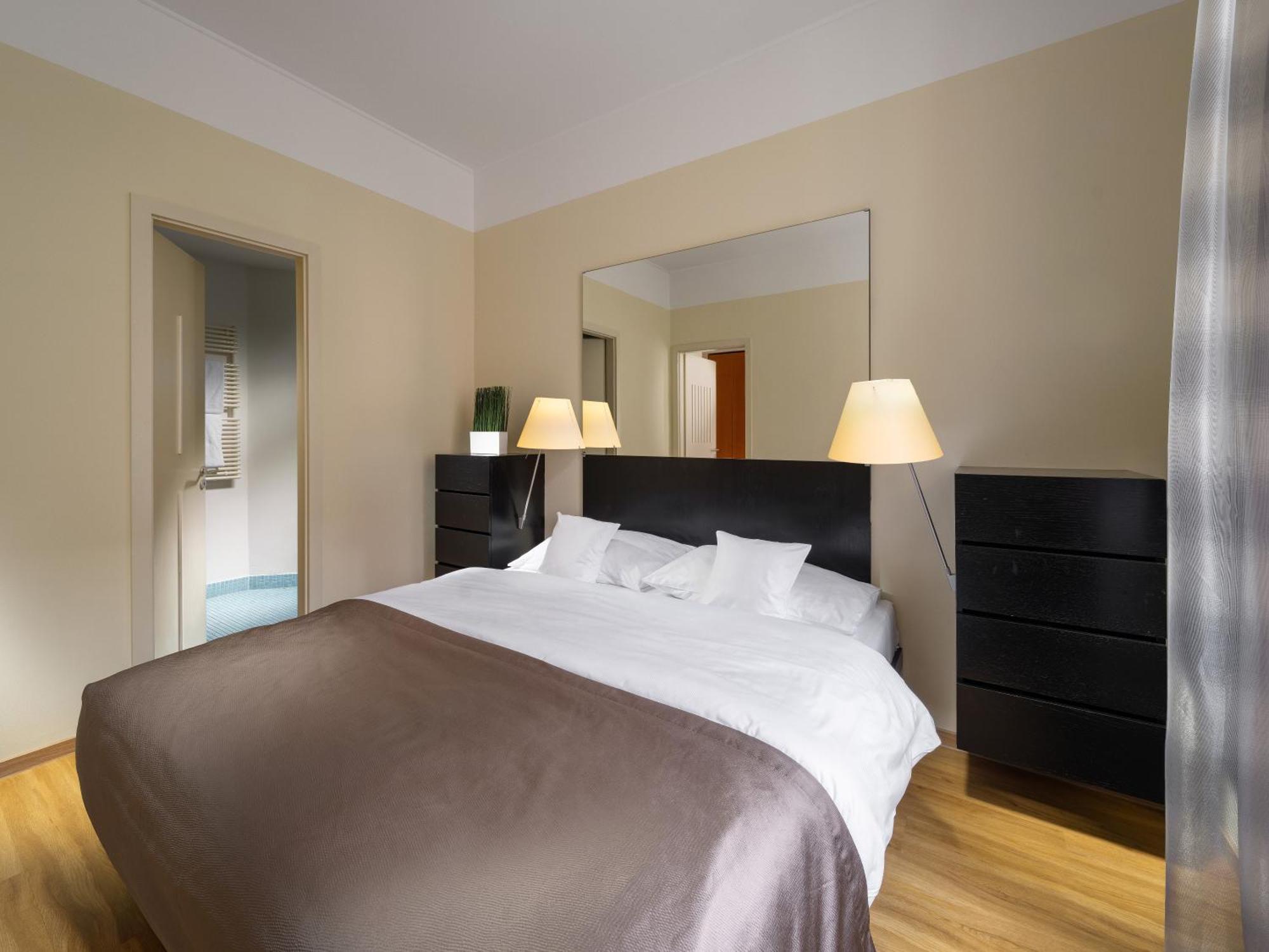 Deluxe One-Bedroom Suite
