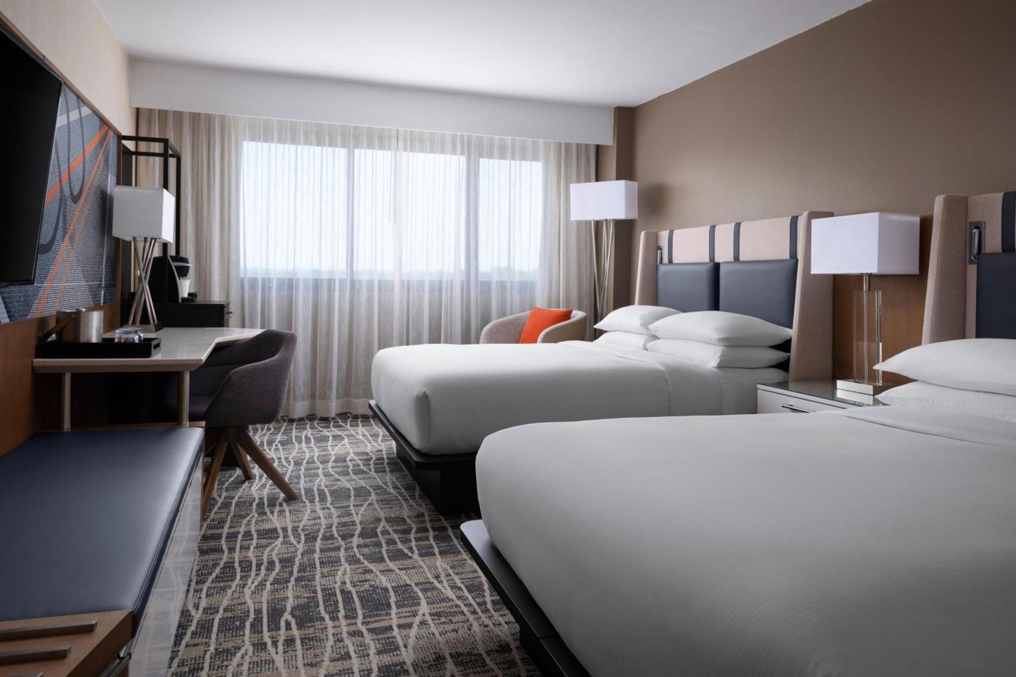Deluxe Room Two Queen Beds High Floor