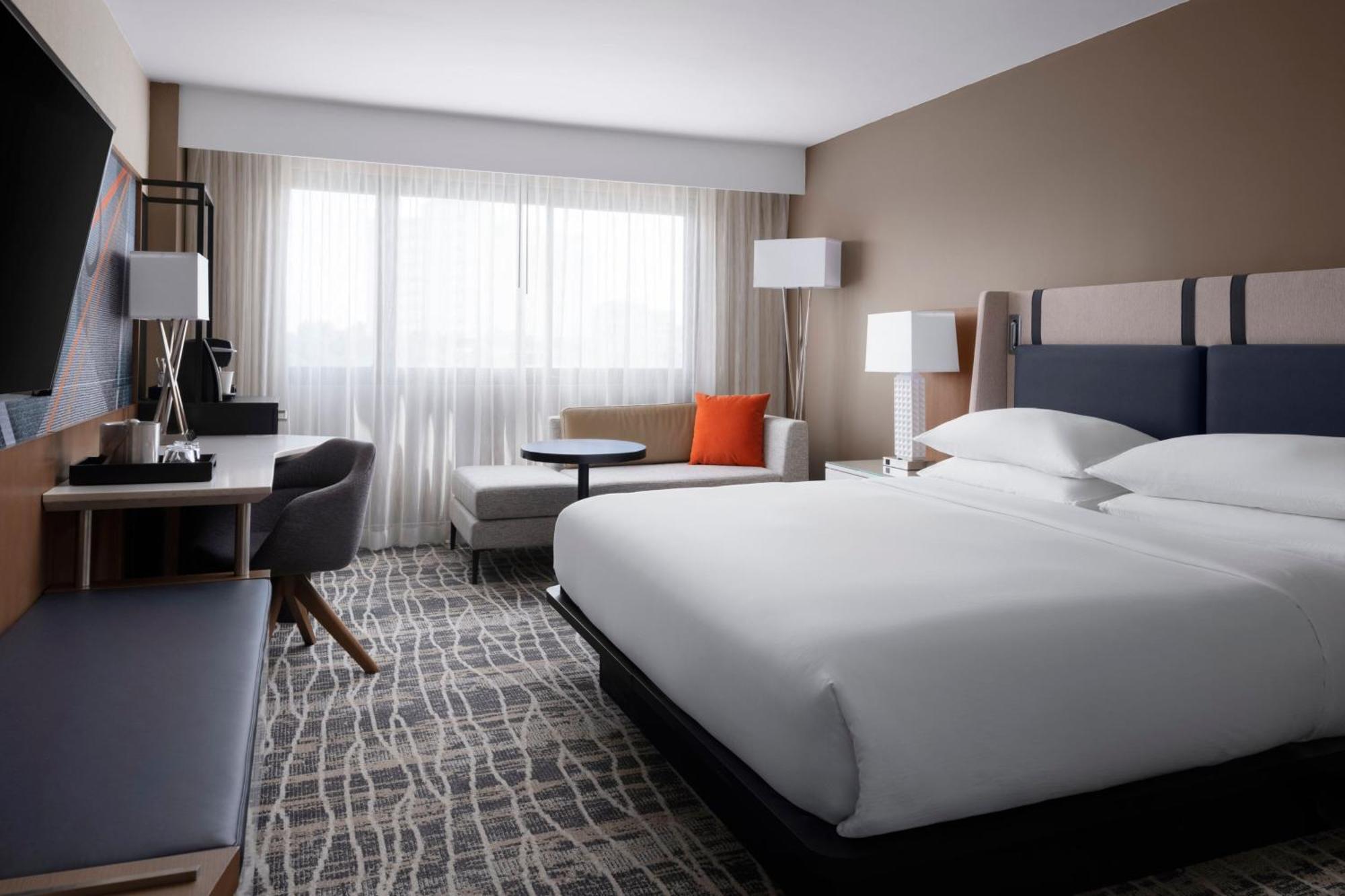 Standard King Room Roll Shower City View Mobility Hearing Accessible