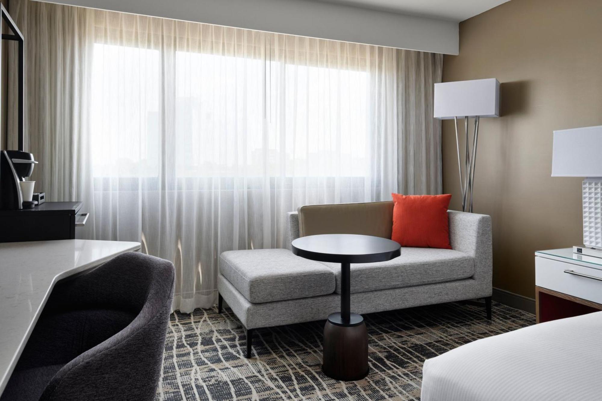 Standard King Room Roll Shower City View Mobility Hearing Accessible