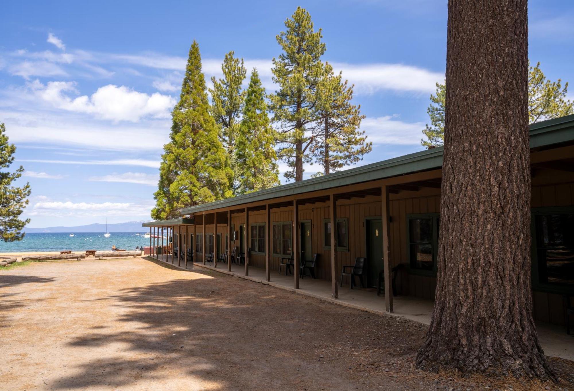 Quadruple Room with Lake View